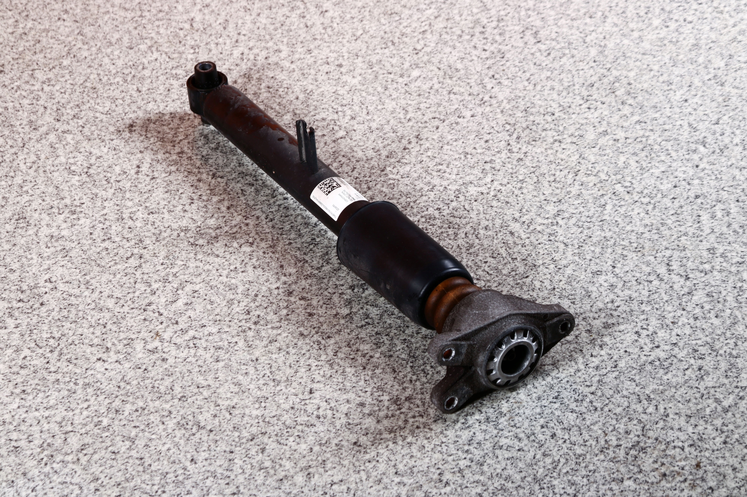 BMW G20 330dX shock absorber right left rear part 6879315