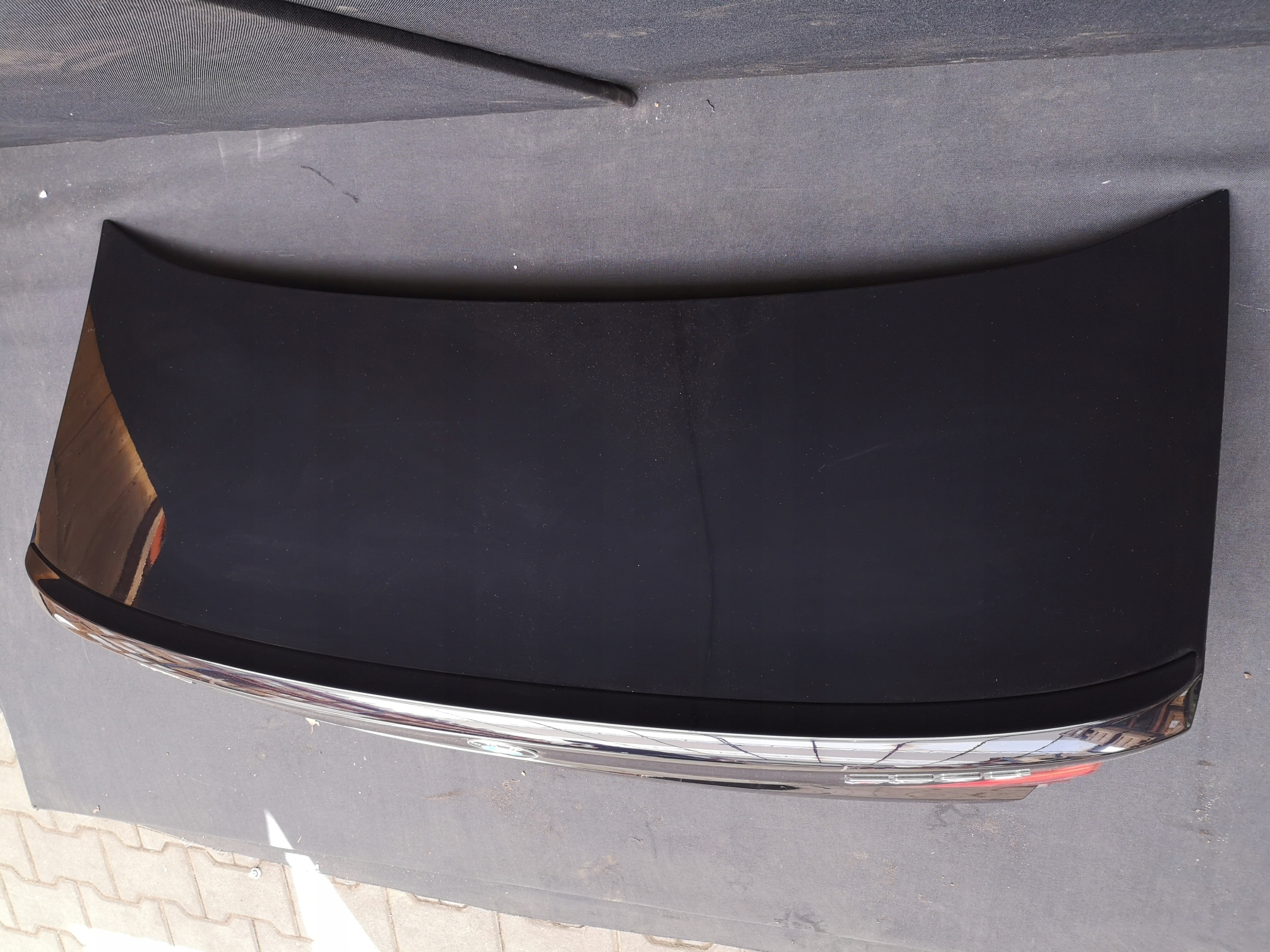 KLAPA KOMPLETNA LOTKA LAMPY TYŁ BMW G30 Producent części BMW OE