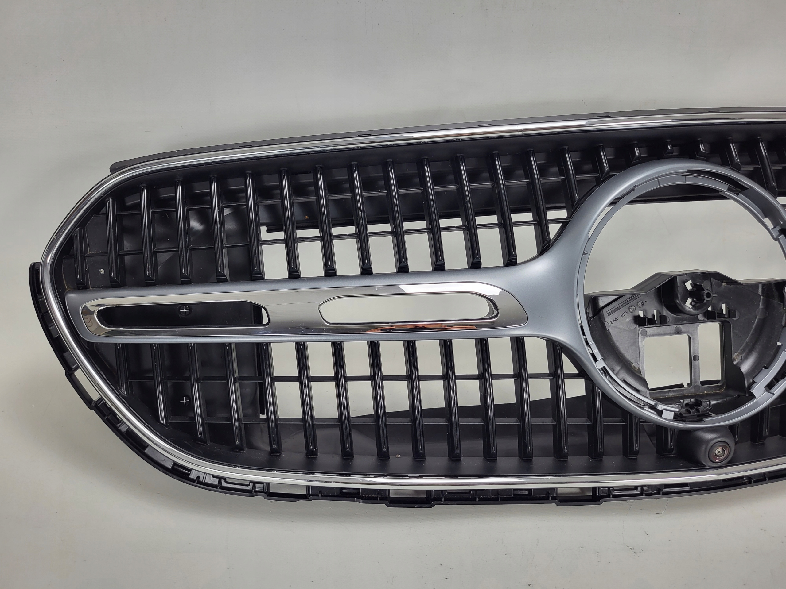 MERCEDES GLC II 2 X253 W253 grill atrapa silnika + kamera Numer katalogowy części A2548881400 2548881400