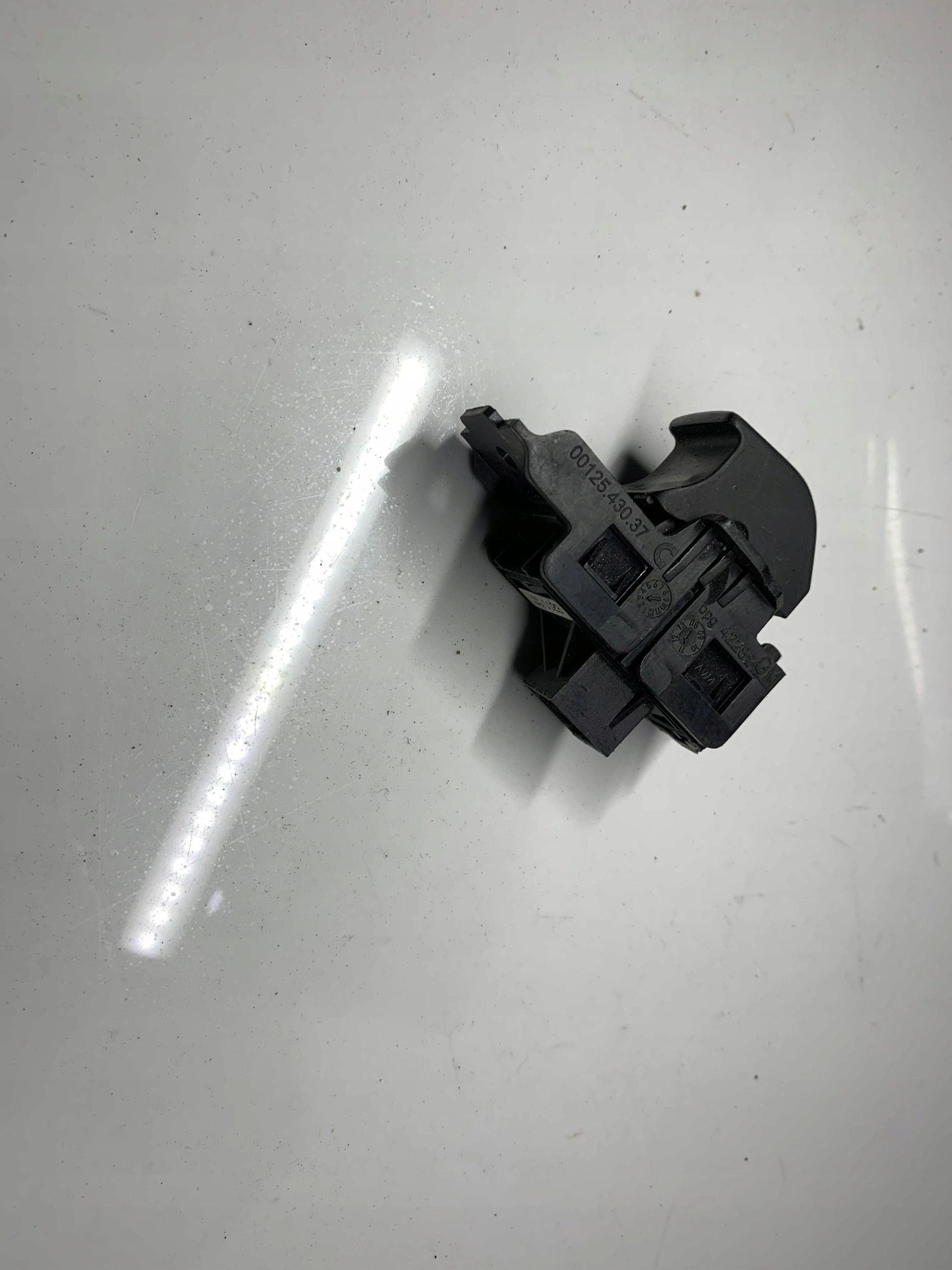 prekidač kočnice OPEL INSIGNIA A 0012543037