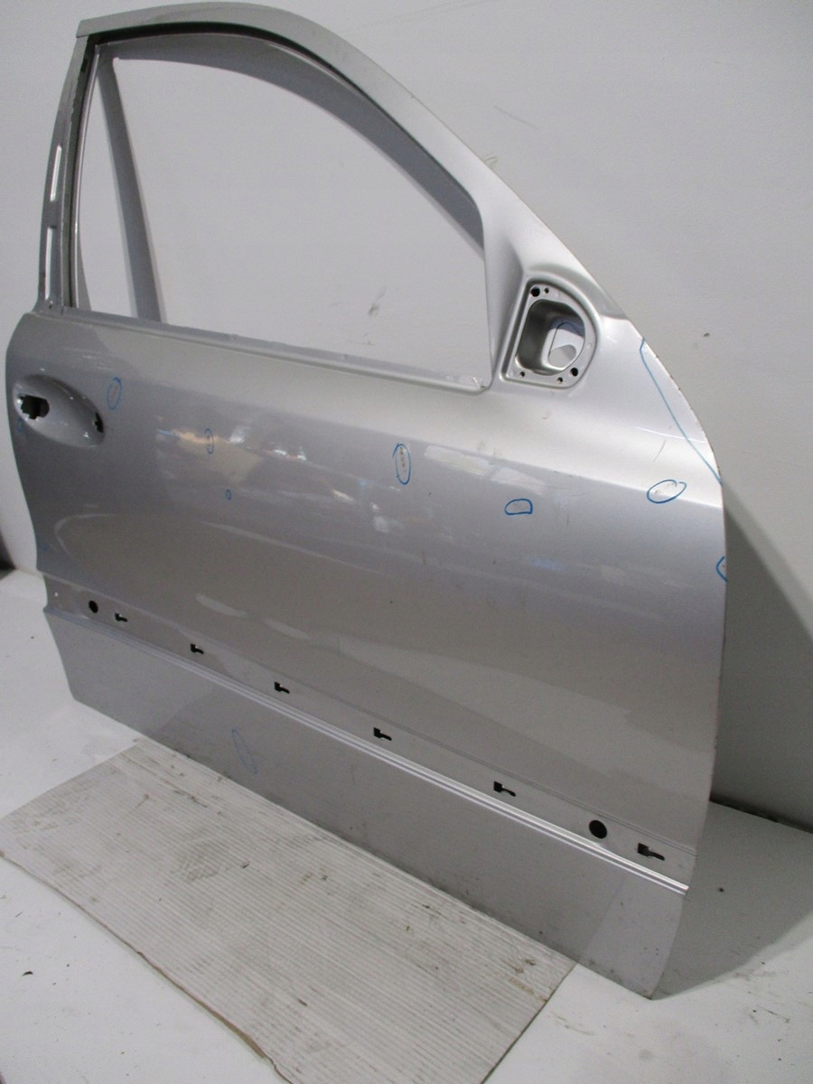 door Mercedes C Klasa 203 right front