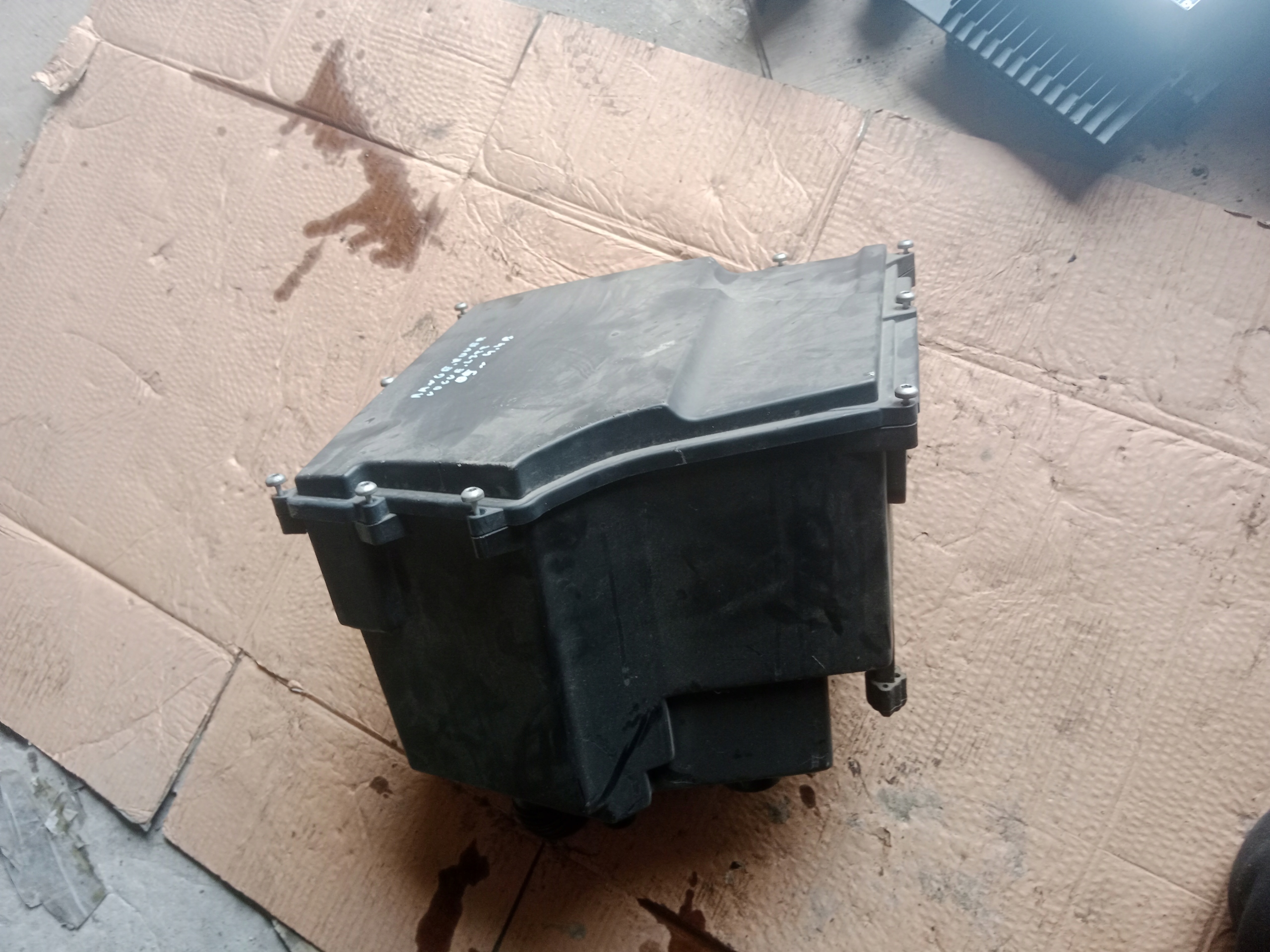 Gehäuse der Sicherungen RANGE ROVER L322 4.4 7516708