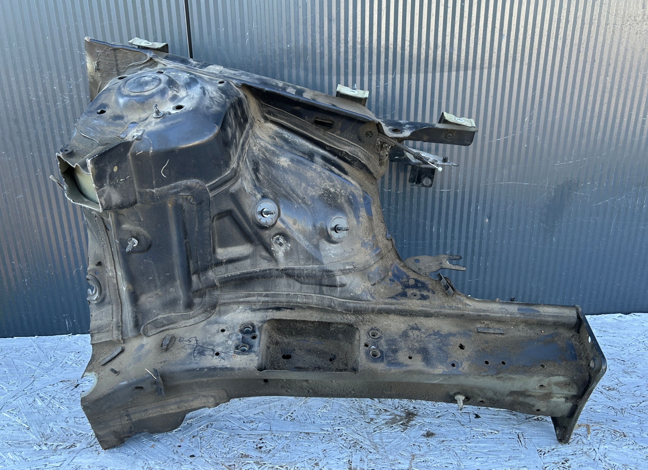 quarter FARTUCH left front VW PASSAT B8 14