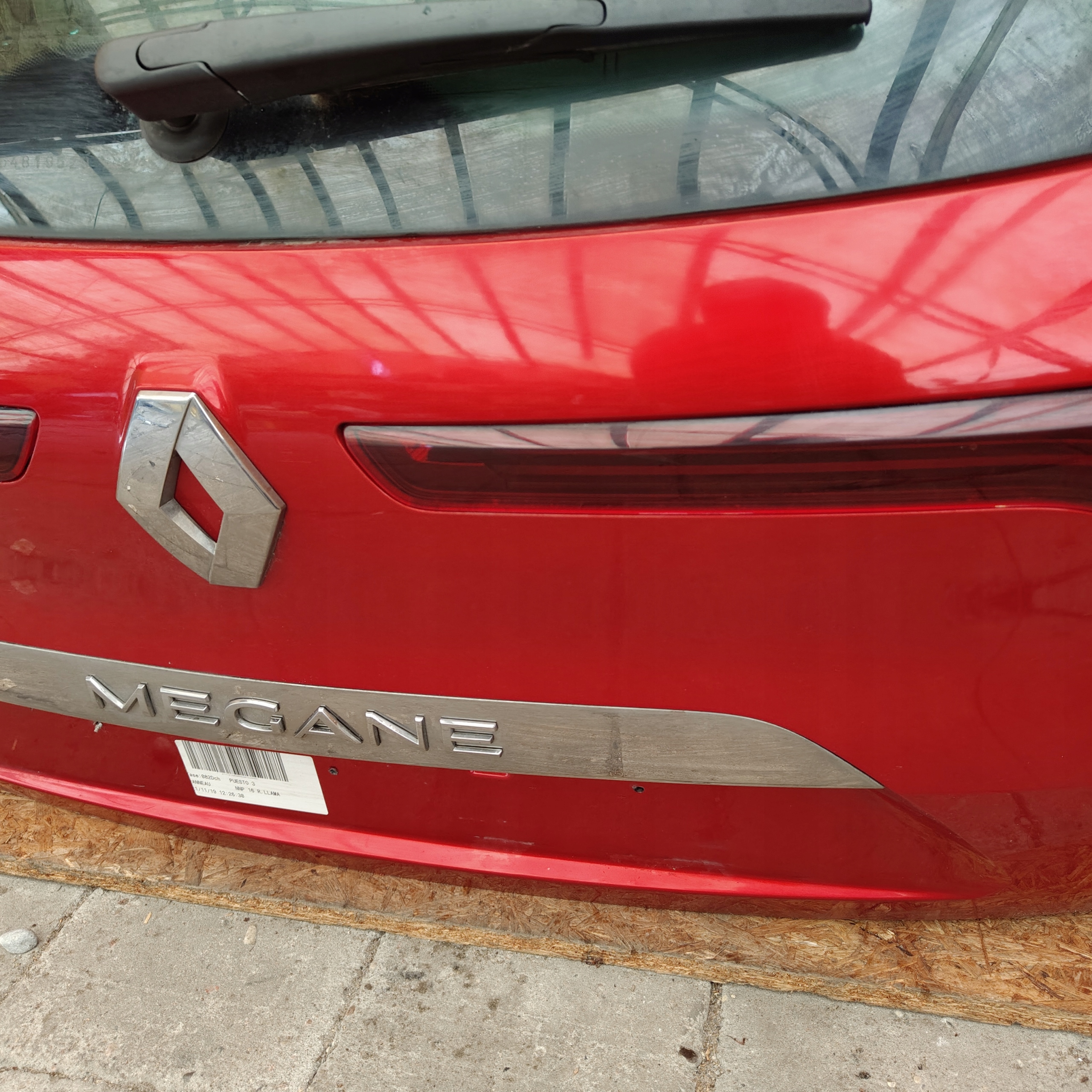 trunk door boot rear part RENAULT MEGANE IV KOMBI KAMERA