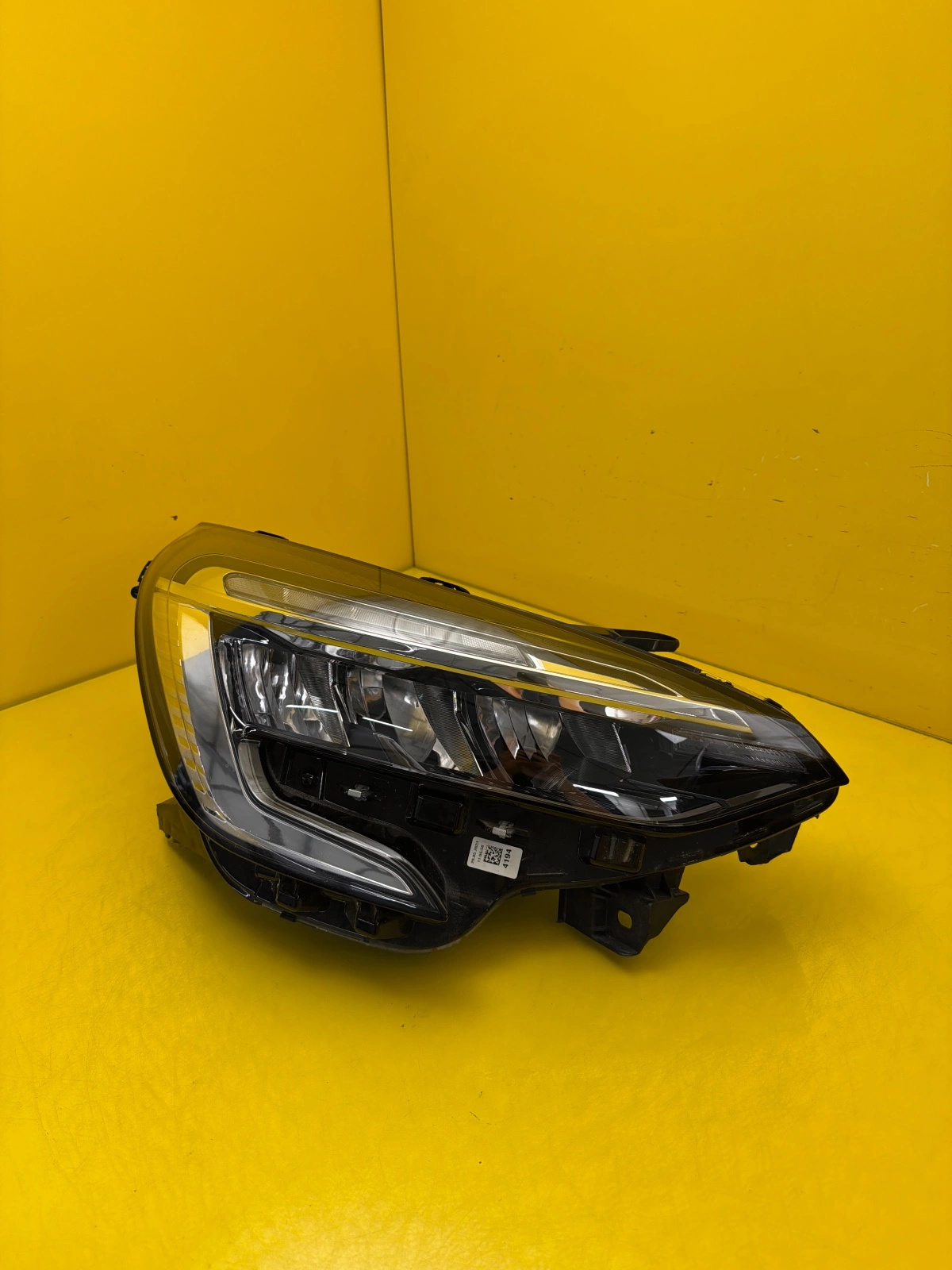 light right front Renault Clio V Full Led 260100902R
