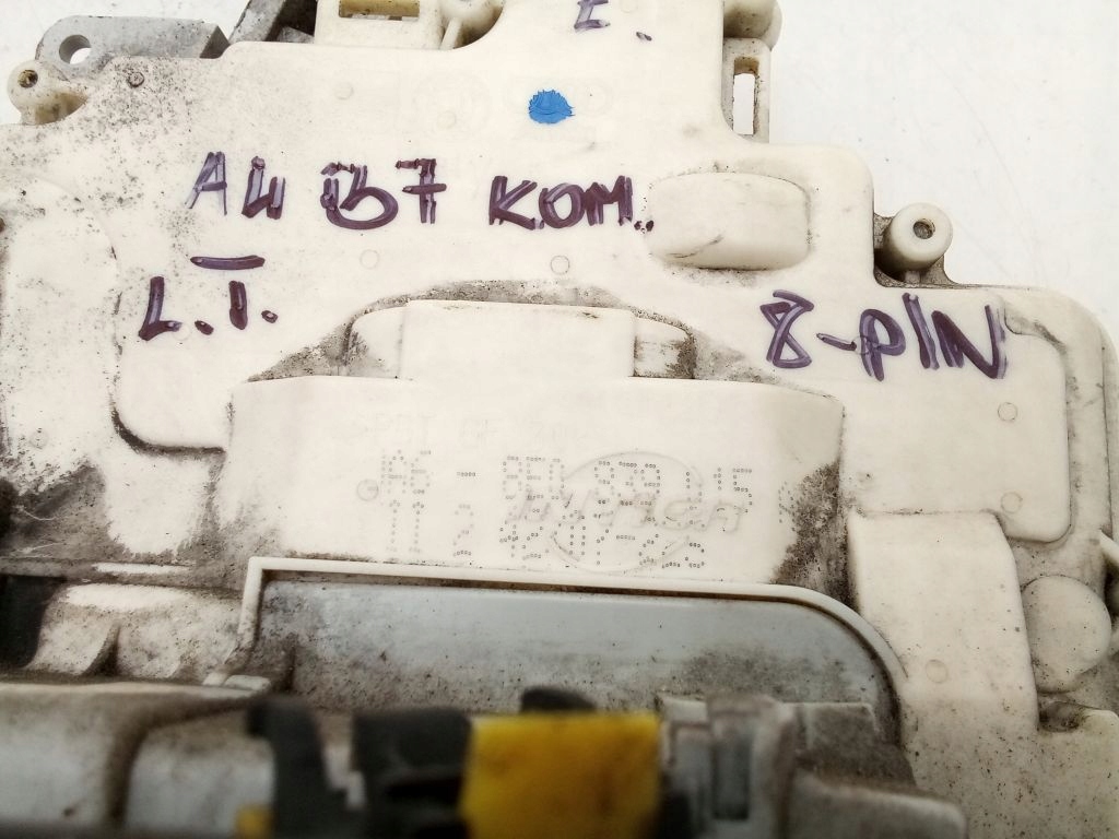 Audi A4 B7 lock z door left rear part 8E0839015A