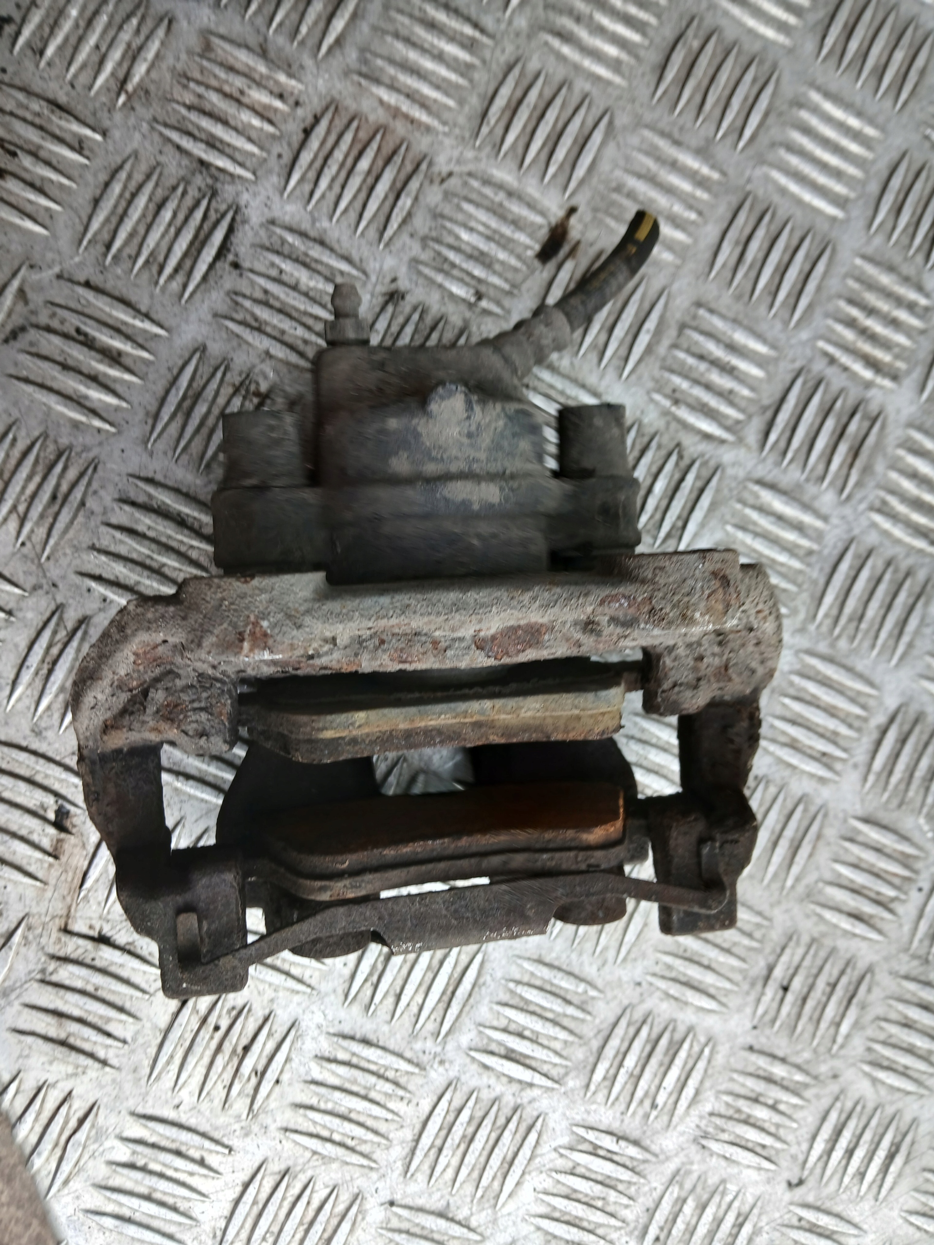 MERCEDES W211 caliper brake rear part left right 3234