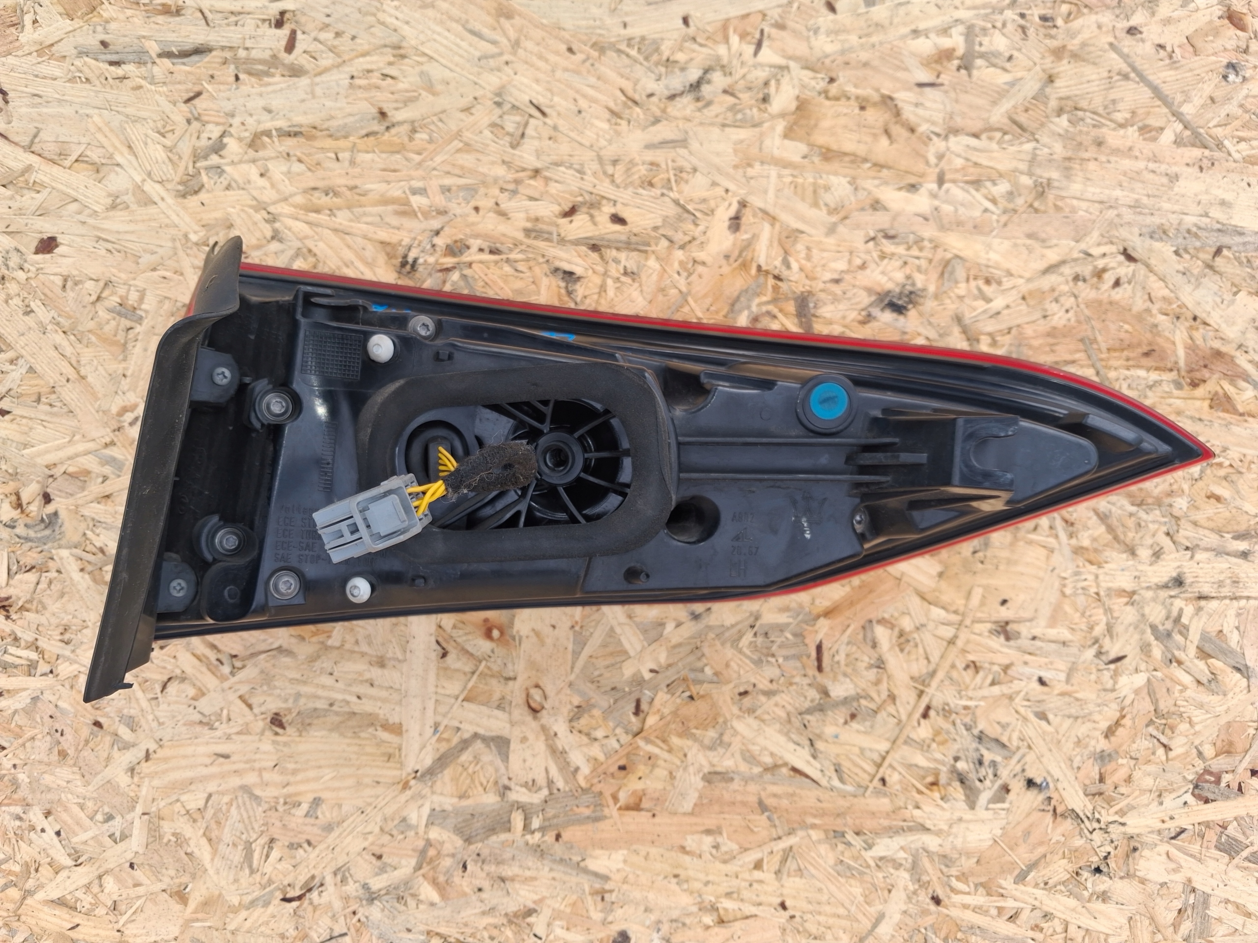 light left rear left rear part MASERATI LEVANTE 16R 20670101