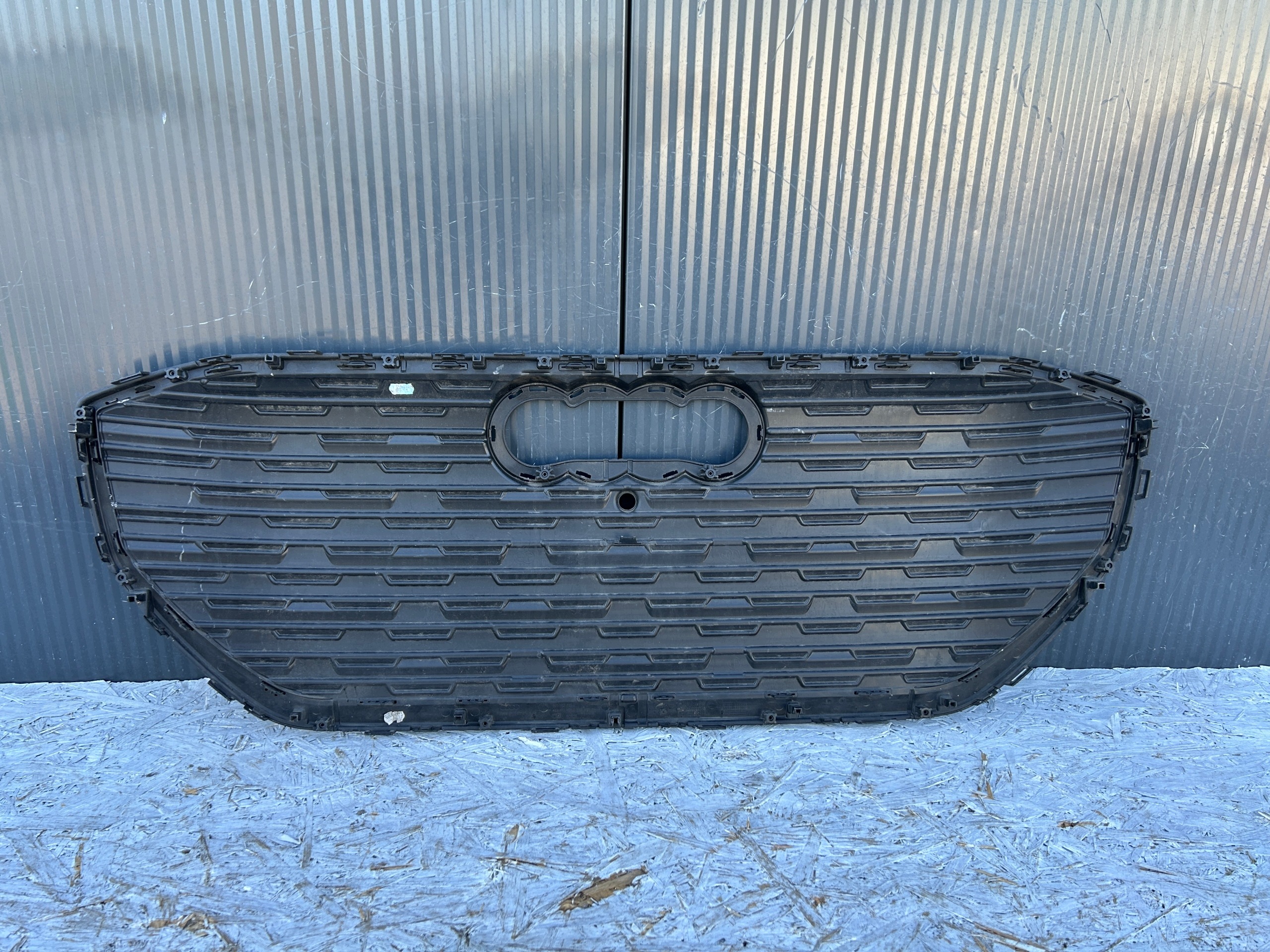 maska maska branika prednji dio AUDI Q4 E-TRON 89A853653A