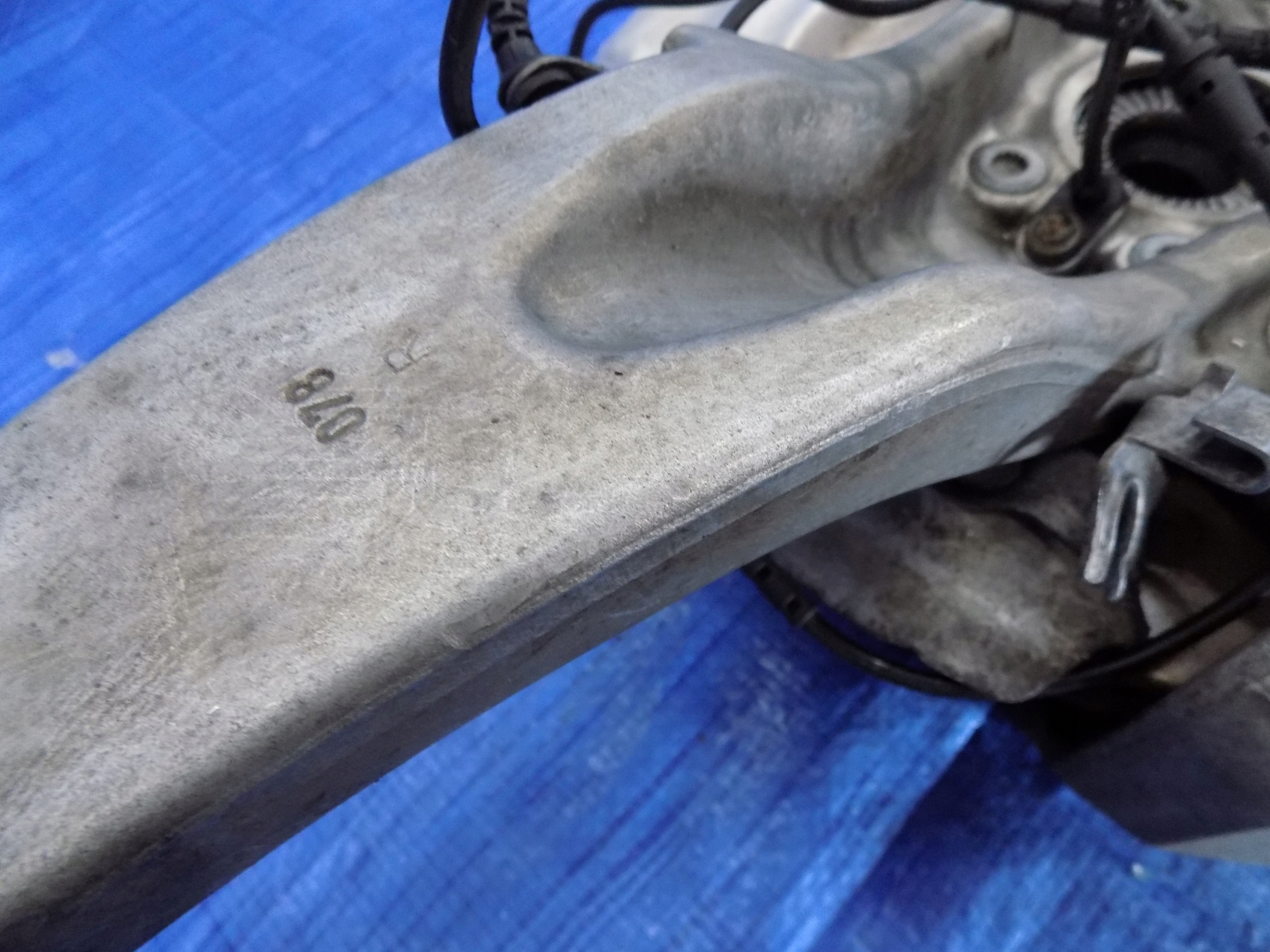 swing McPherson left front BMW 5 F10 2012R 3,0B
