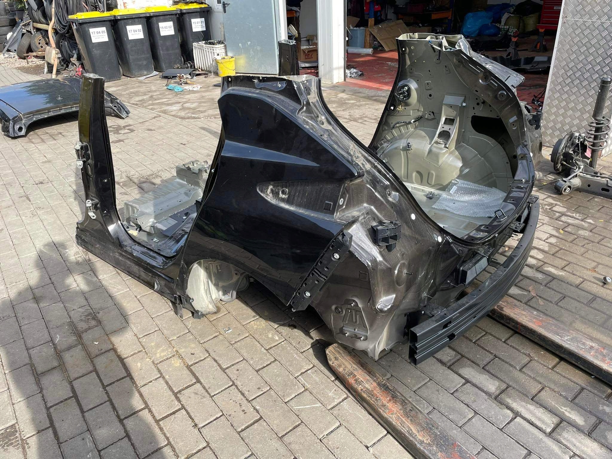 NISSAN LEAF II ЗАД ВАННА ПЕРЕДНЯ ПАНЕЛЬ ЗАД. ПОРІГ ЧЕТВЕРТИНА КОМПАНІЯ