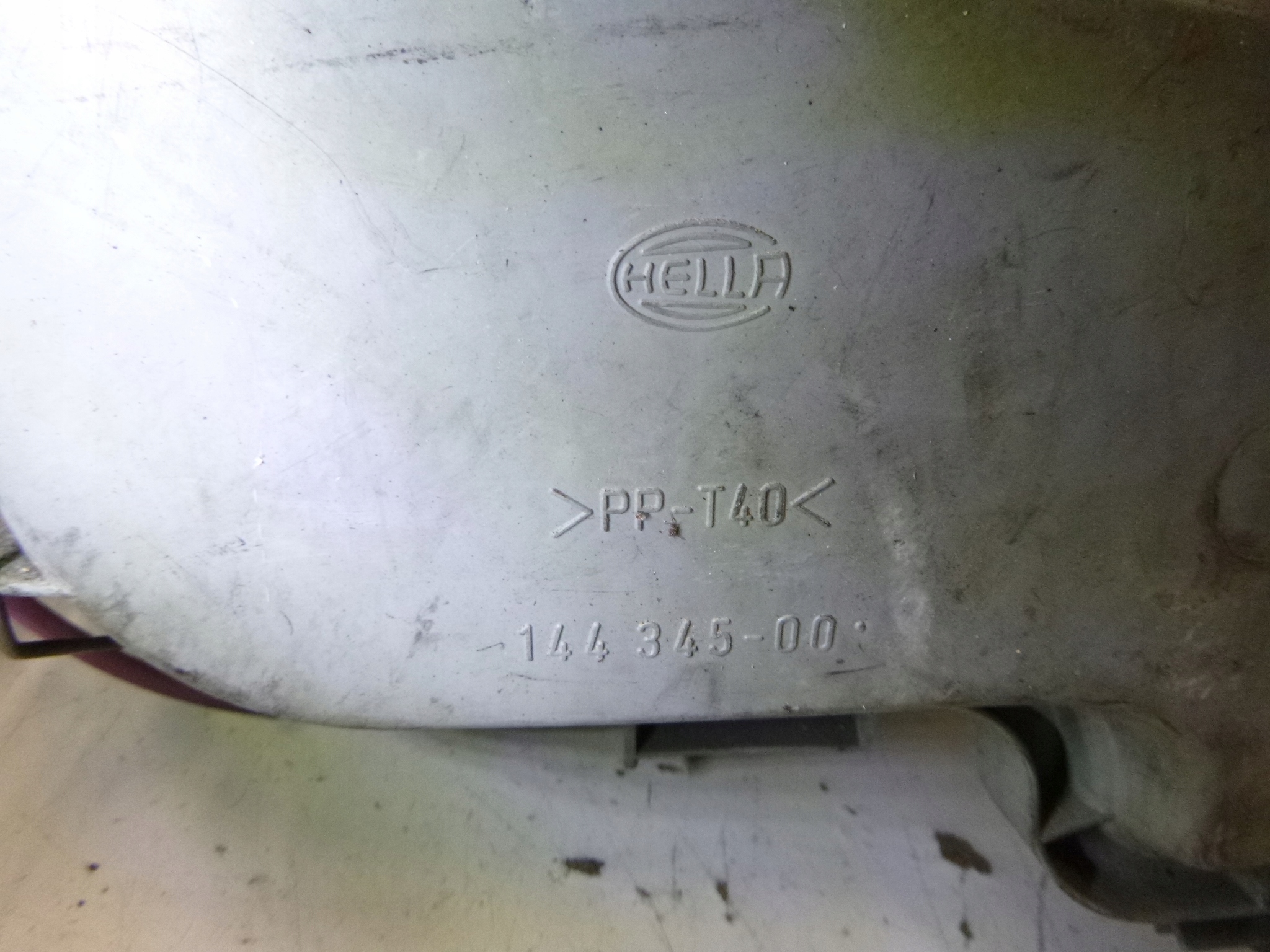 light front Mercedes W210 99r. HELLA