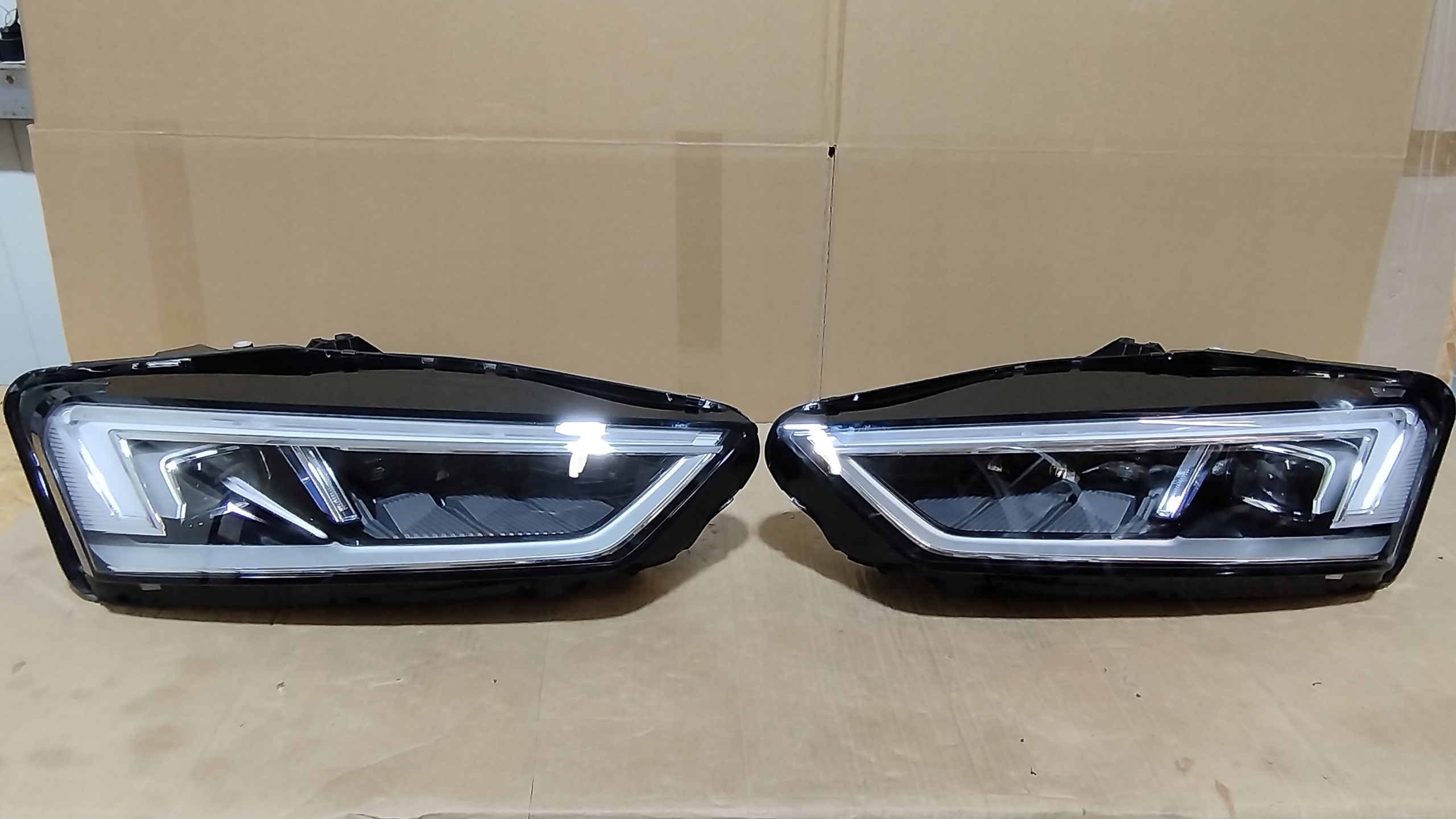 Фара AUDI R8s0 ПОВНИЙ КОМПЛЕКТ LED LASER ЛІВА ПРАВА KOMPLETNAs0941085s0941086 + AUDI R8s КОМПЛЕКТ ФАР ПЕРЕД LASERs0941085m