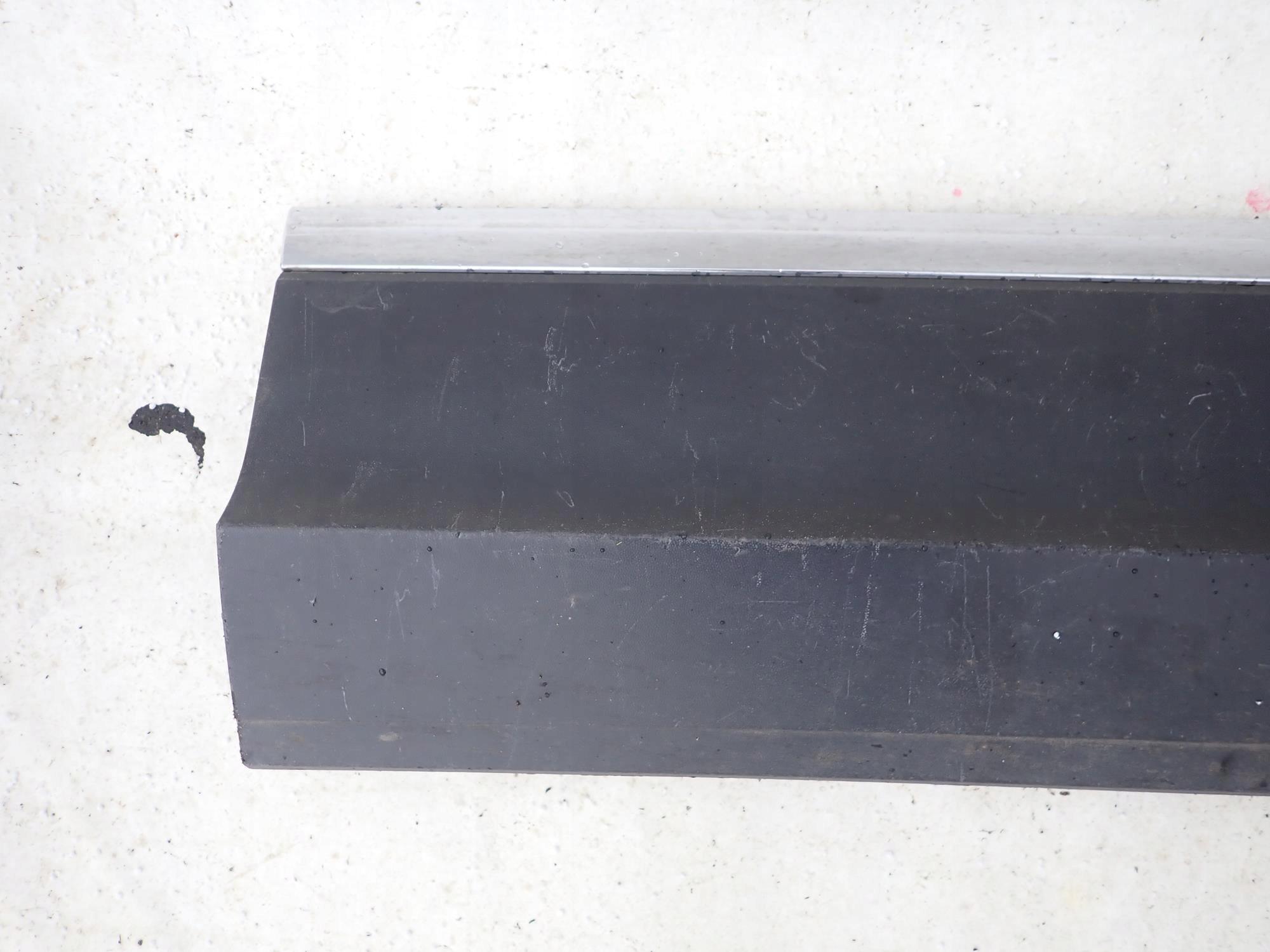 VW TIGUAN II 2 15-> moulding door right front