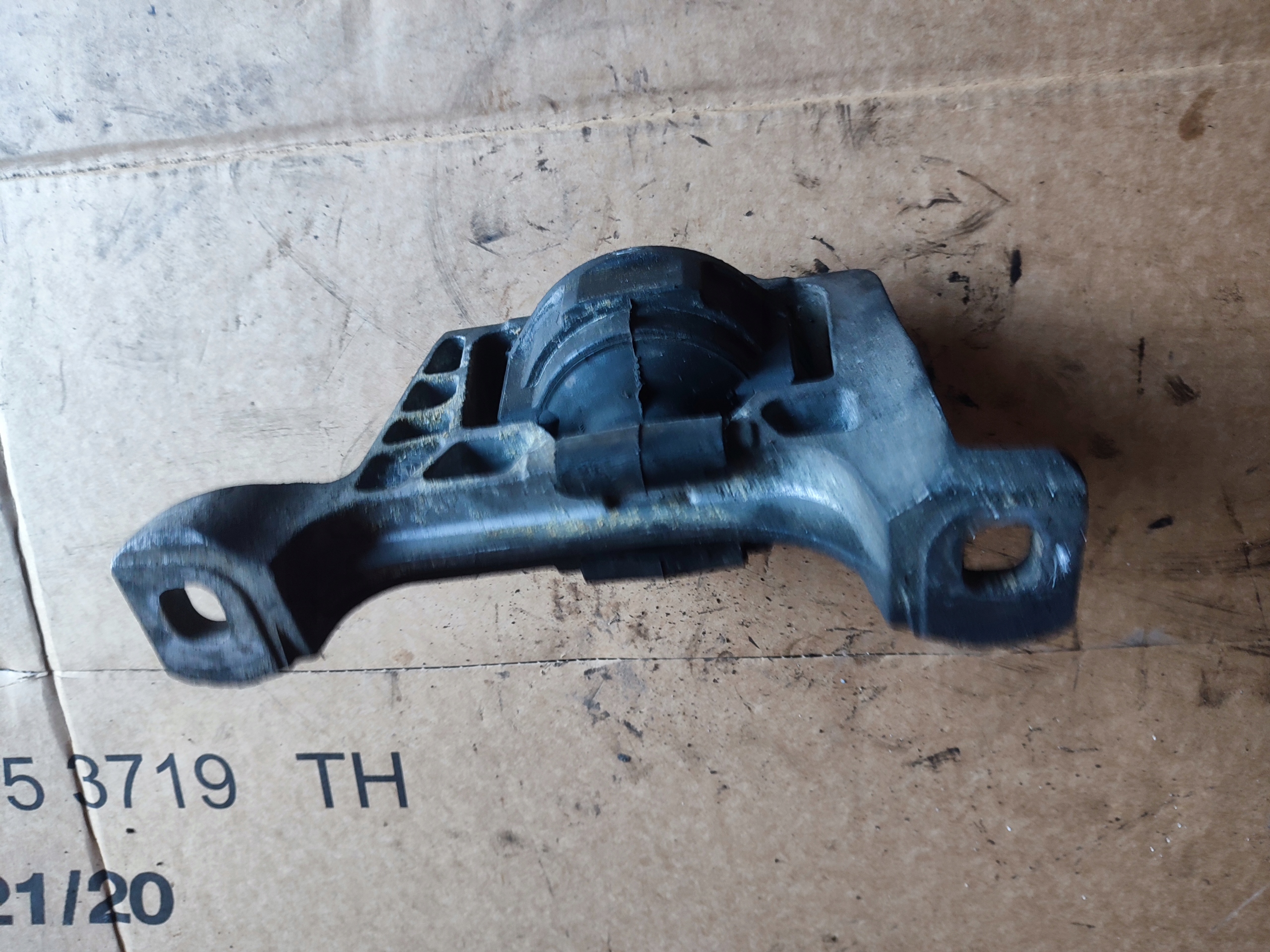 gearbox mount ford volvo 307396