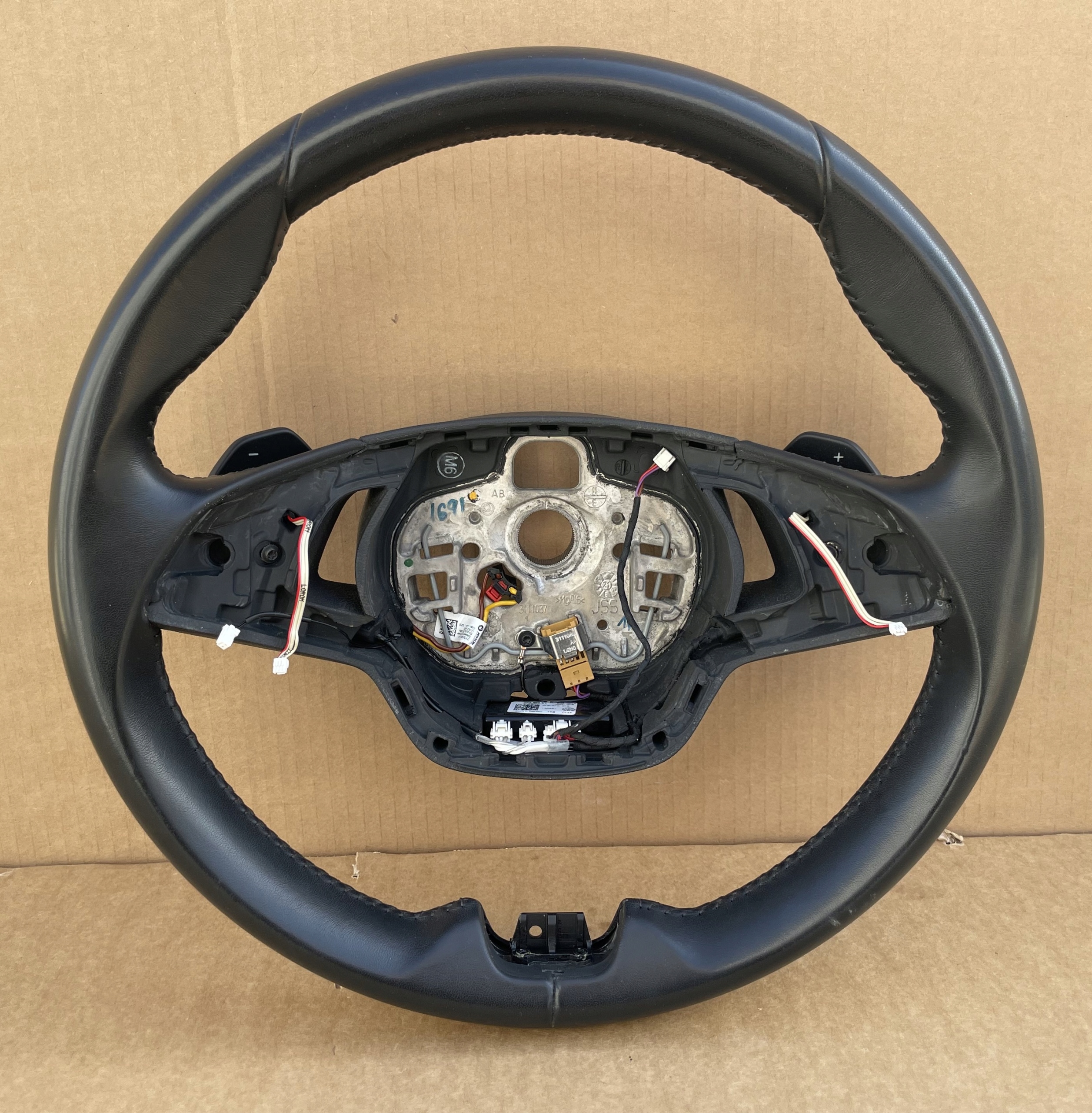 Volant KODIAQ OCTAVIA 5E3959542F Original Comme Neuf