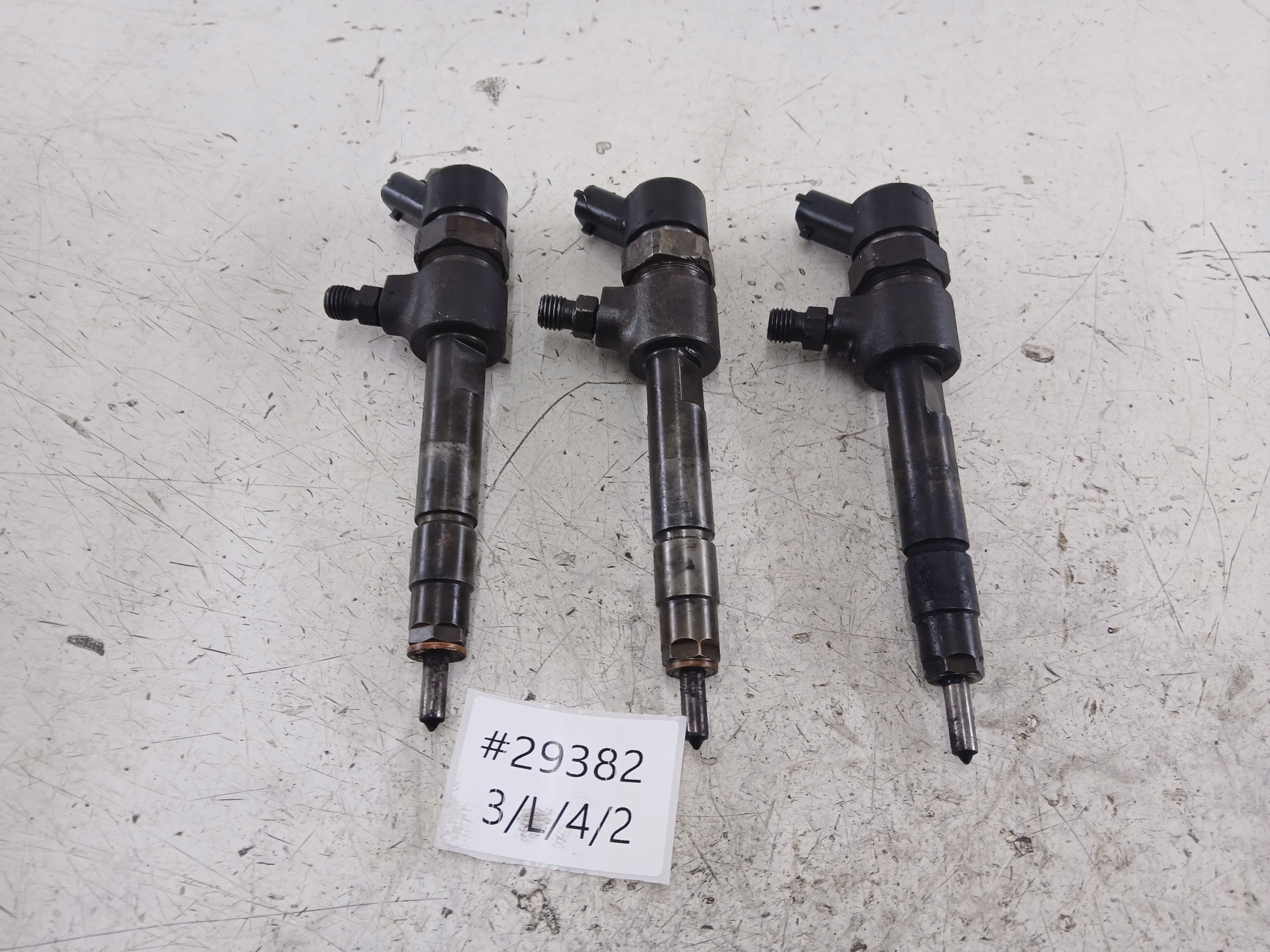 ALFA ROMEO 147 1.9 JTD injector 0445110119