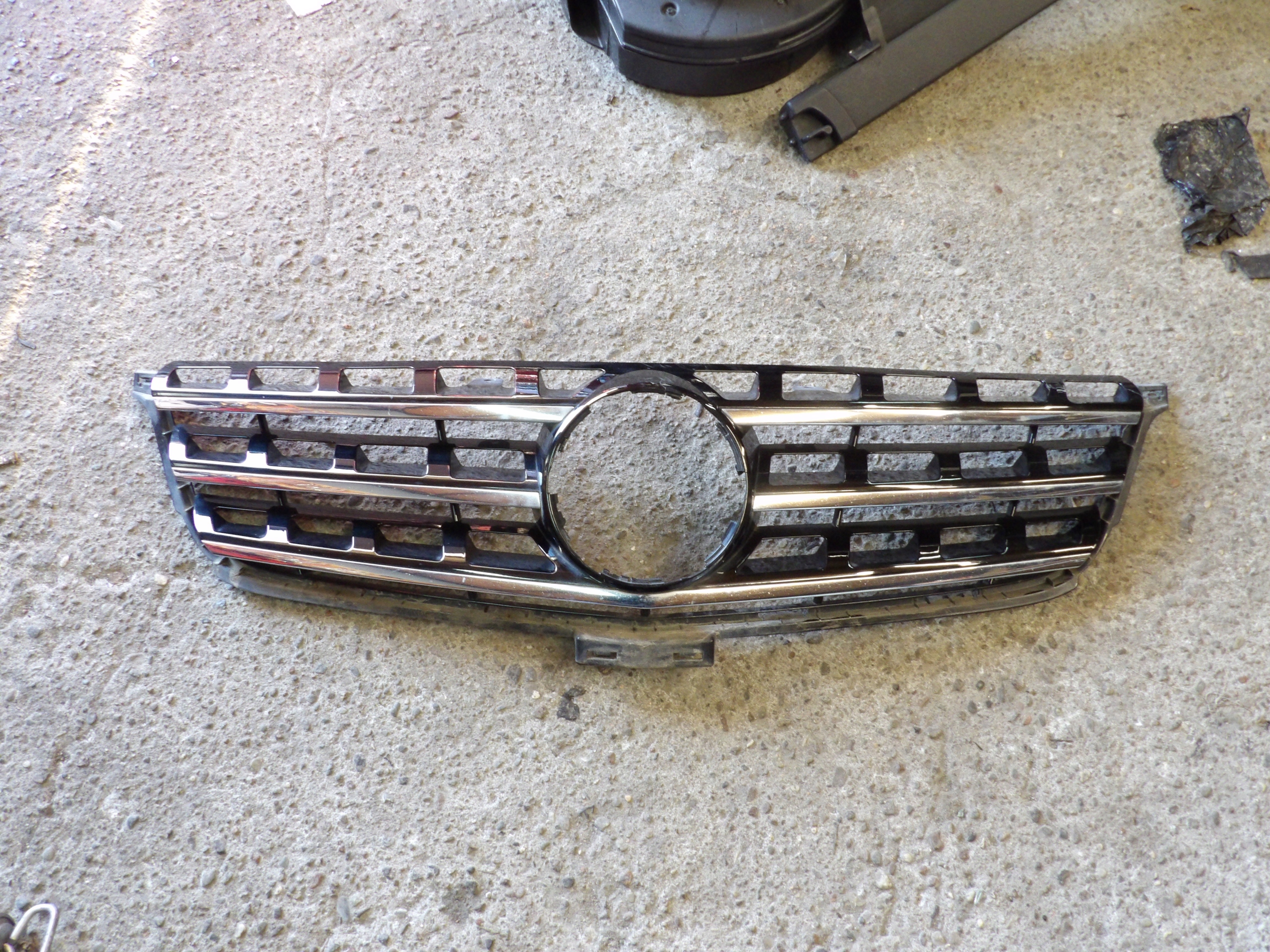 Mercedes-Benz GLE W166 Kühlergrill FRONTGRILL Kühlergitter - Thumbnail 1