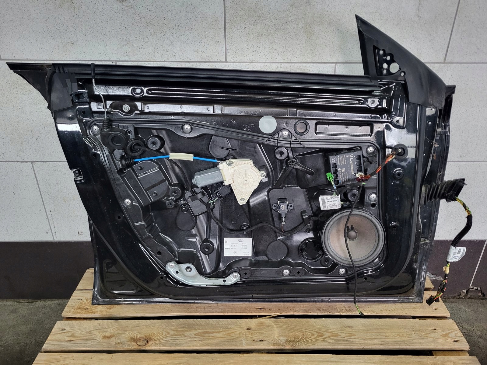 door left front left front 191 MERCEDES CLA C117 W117 A1177220110