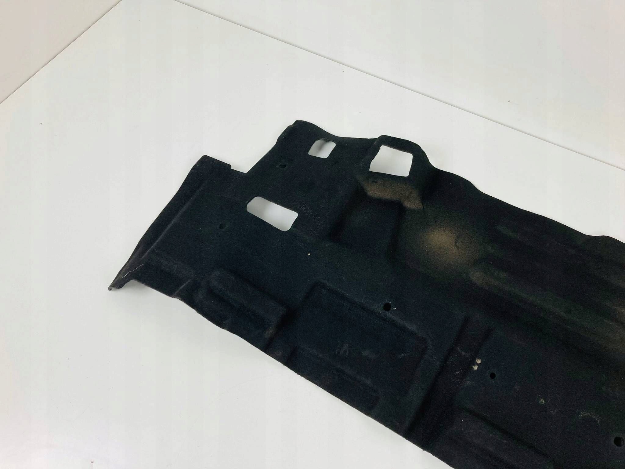 MERCEDES W470 soundproofing rear. supports cabs