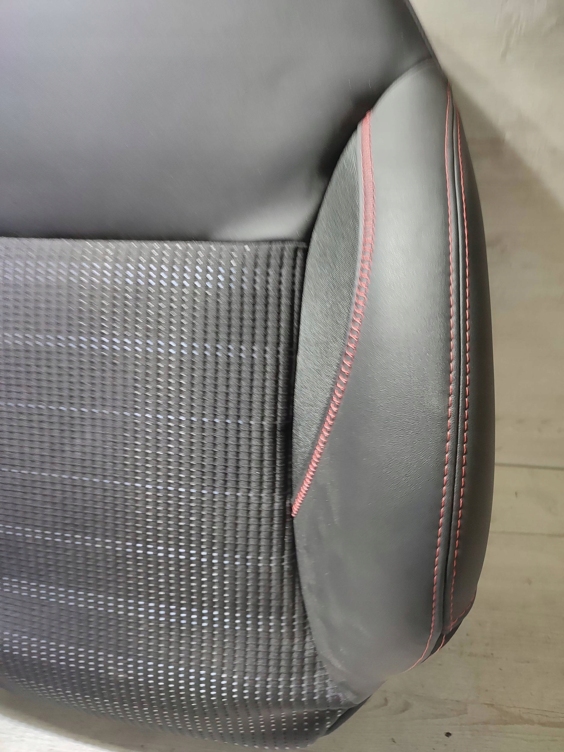 Peugeot 2008 and 2018 front right side seat oparcie