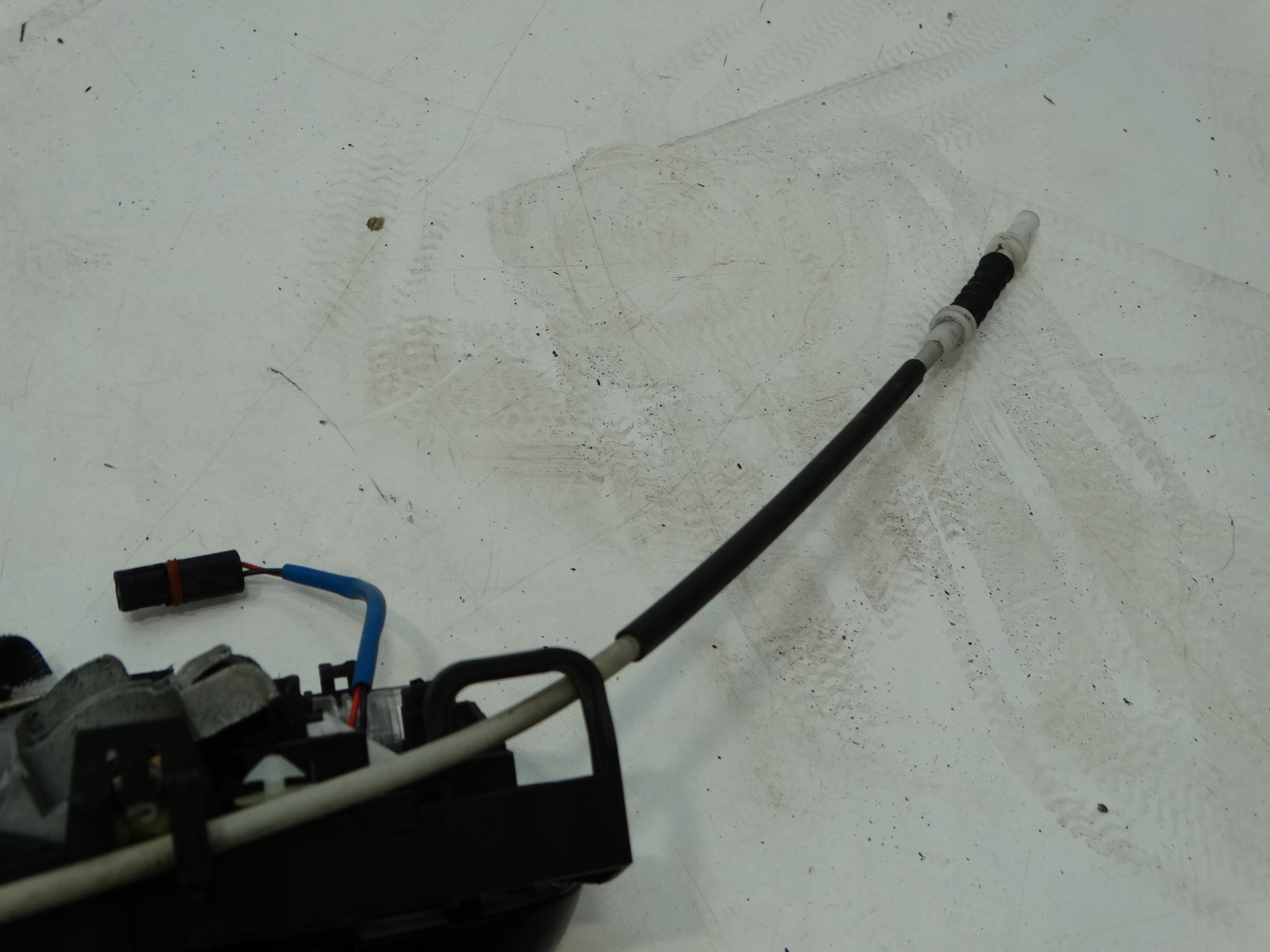 handle exterior door left rear part BMW 1 F20 2013R. 7242566