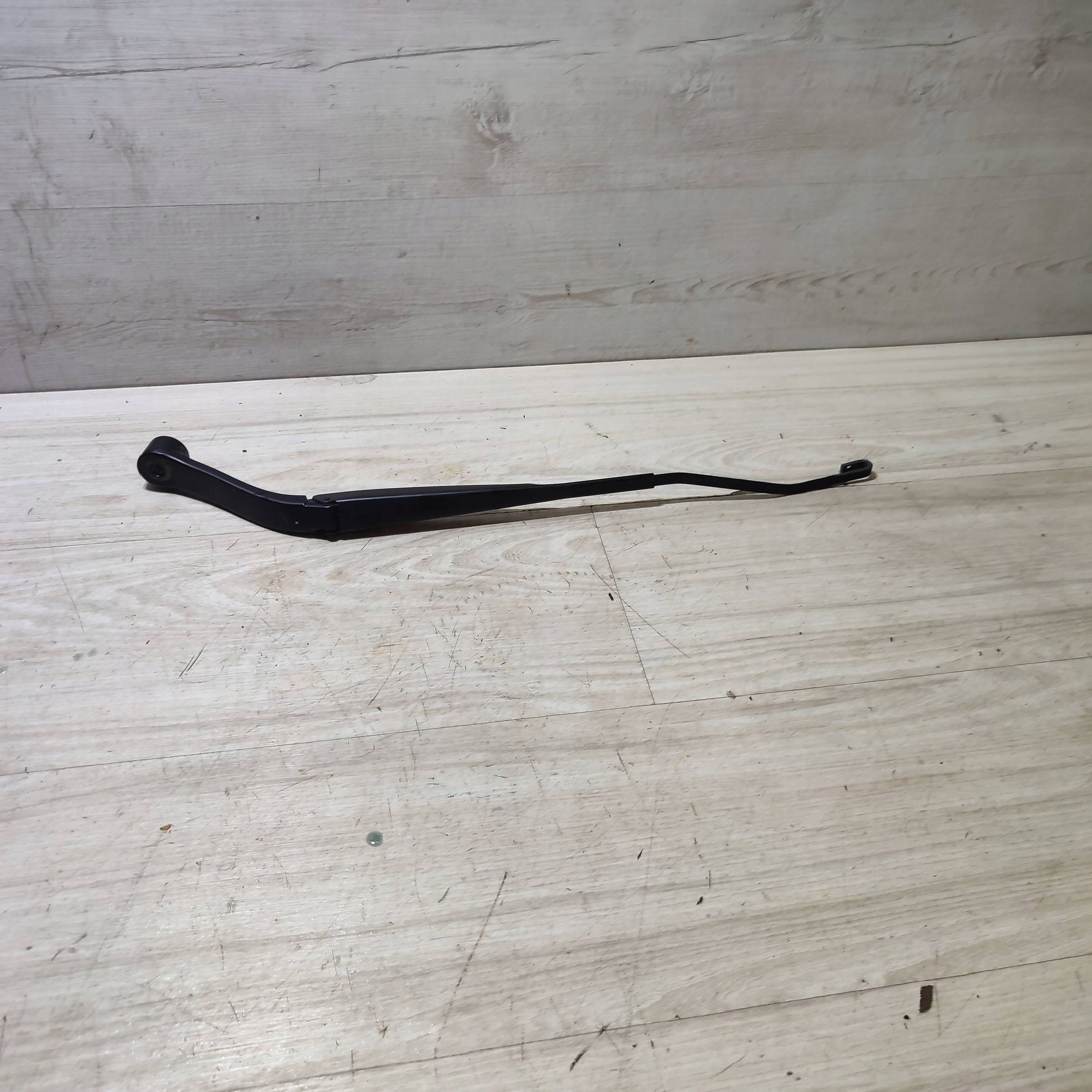 wiper arm windows left side Suzuki Vitara (LY) 0319G97A