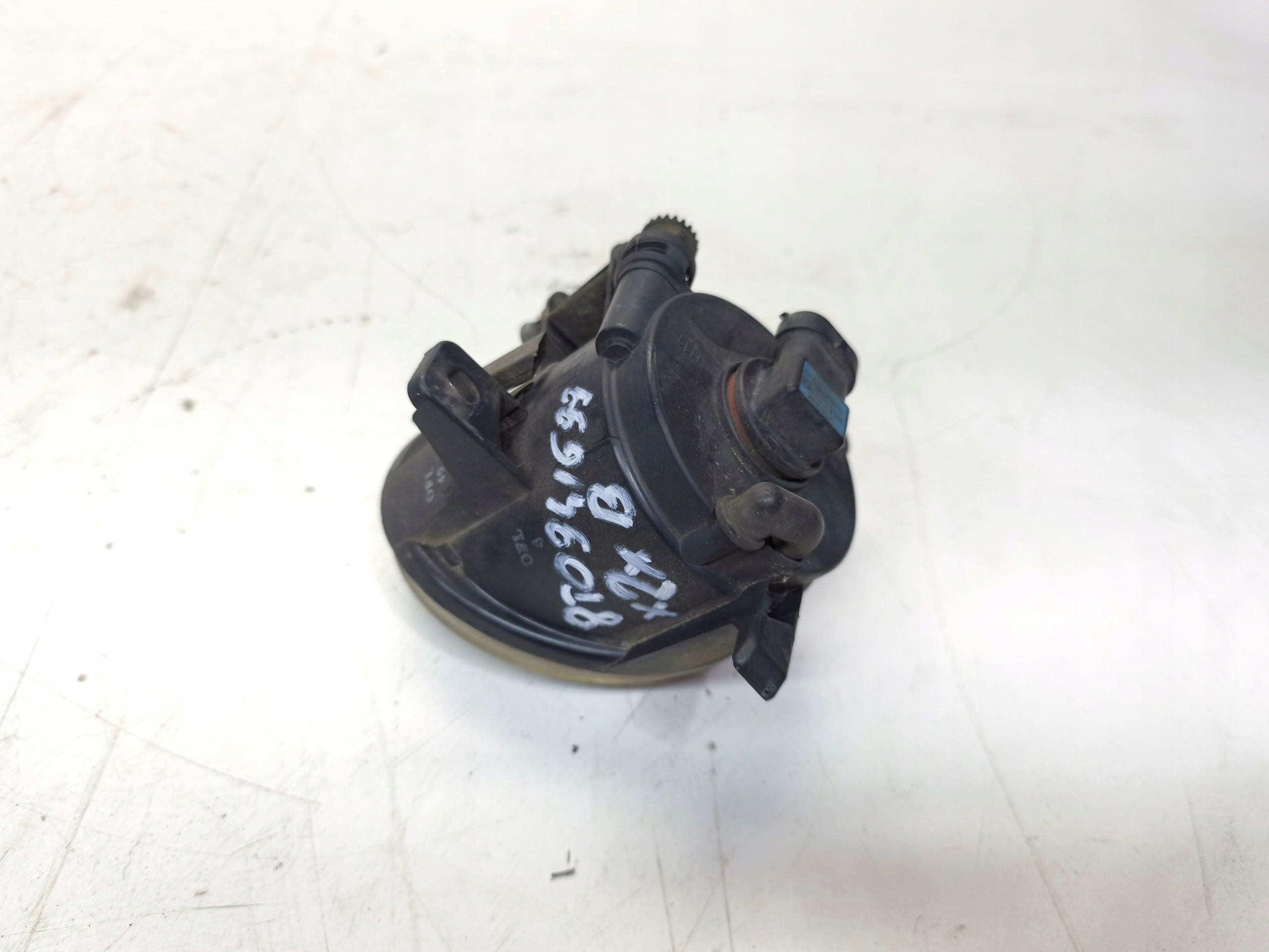 fog light left front AUDI A4 B8 A5 8T A6 C6 LIFT 8T0941699B ***2***