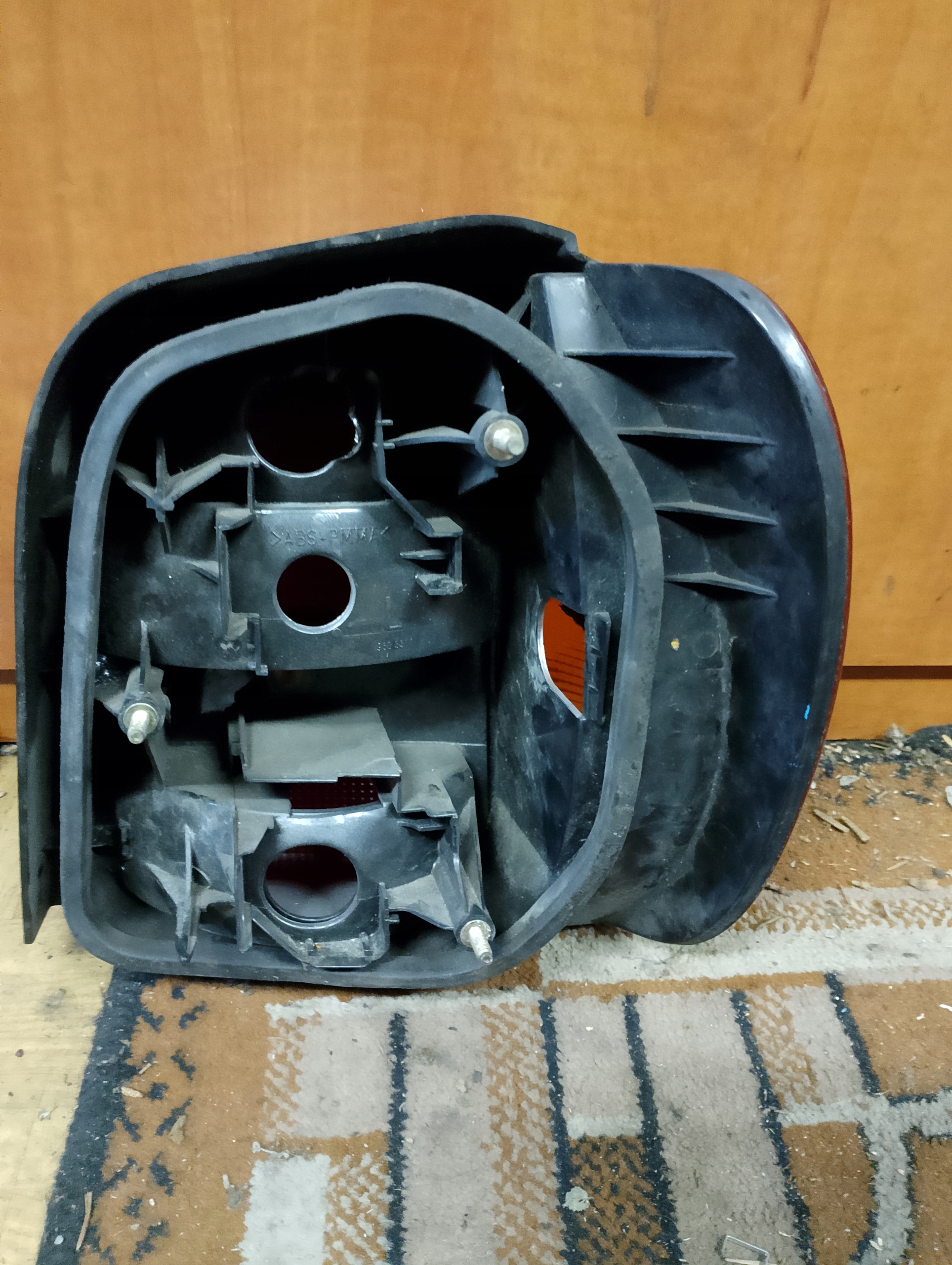 light left rear VOLKSWAGEN POLO 6N 6N0945095