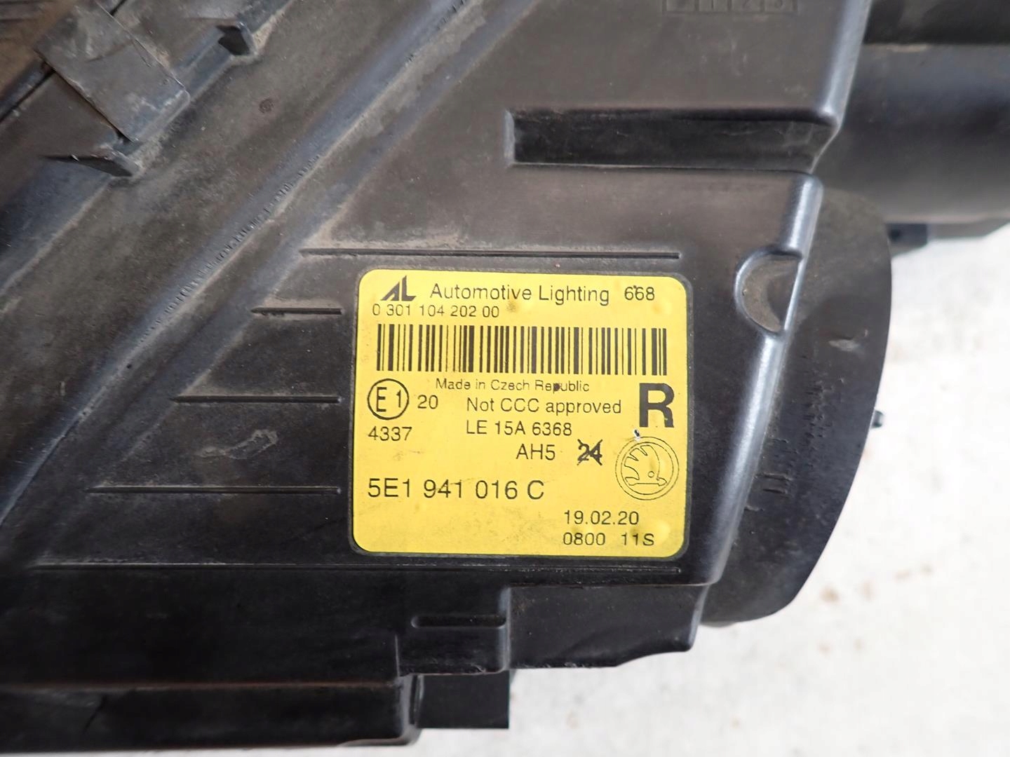 light front front right SKODA OCTAVIA III LIFT 2016- 5E1941016C
