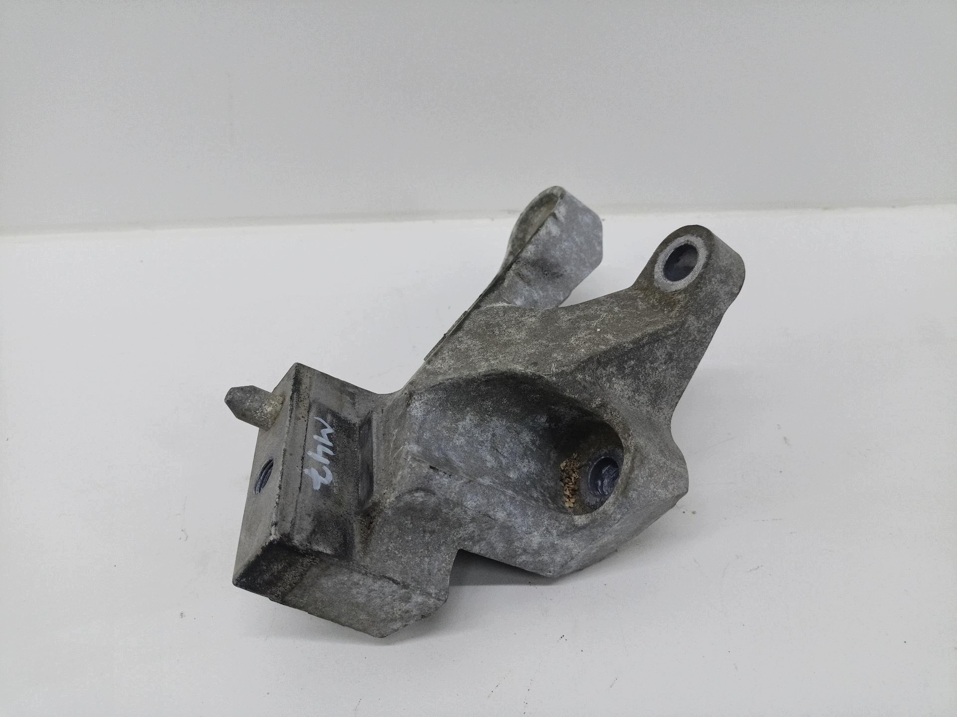 engine mount left side Mazda 3 2 BL 2010 BBM539080