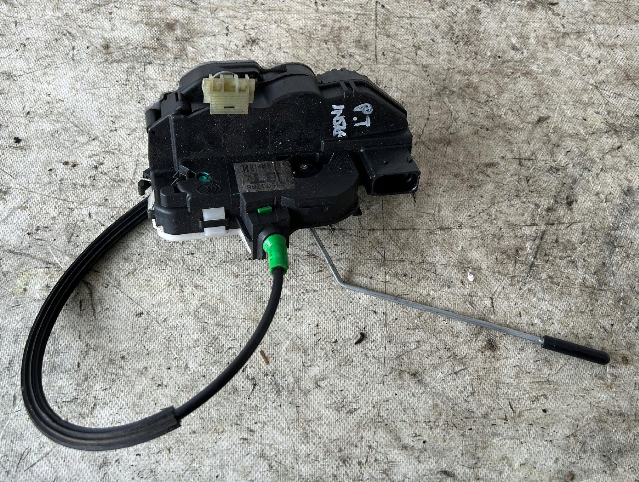 lock door right rear part OPEL INSIGNIA A 13503788
