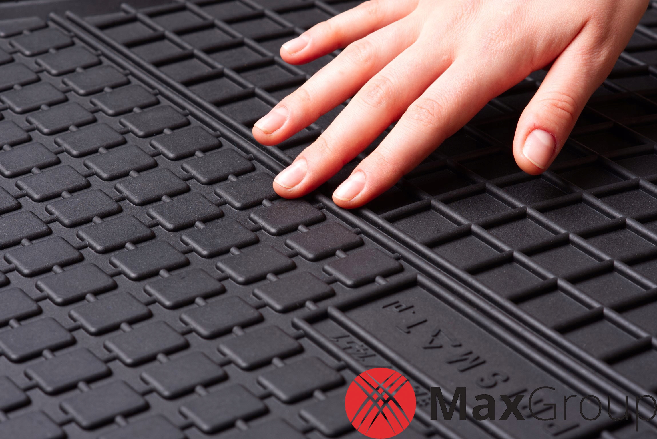 Opel Insignia 2008-2017 Dywaniki z mocowaniami Liczba elementów 4