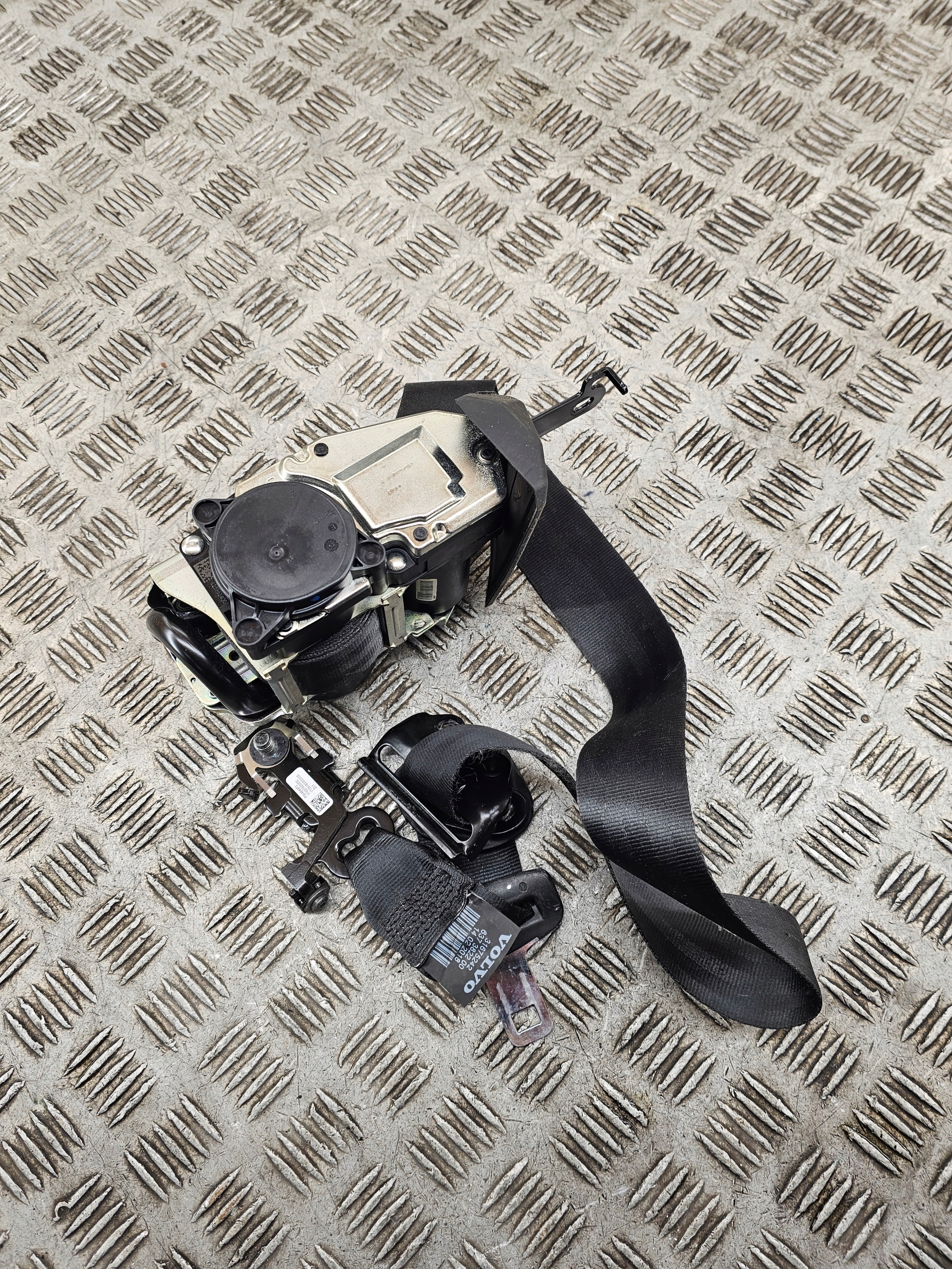 tension belt safety left front left front VOLVO V90 S90 II 31675242