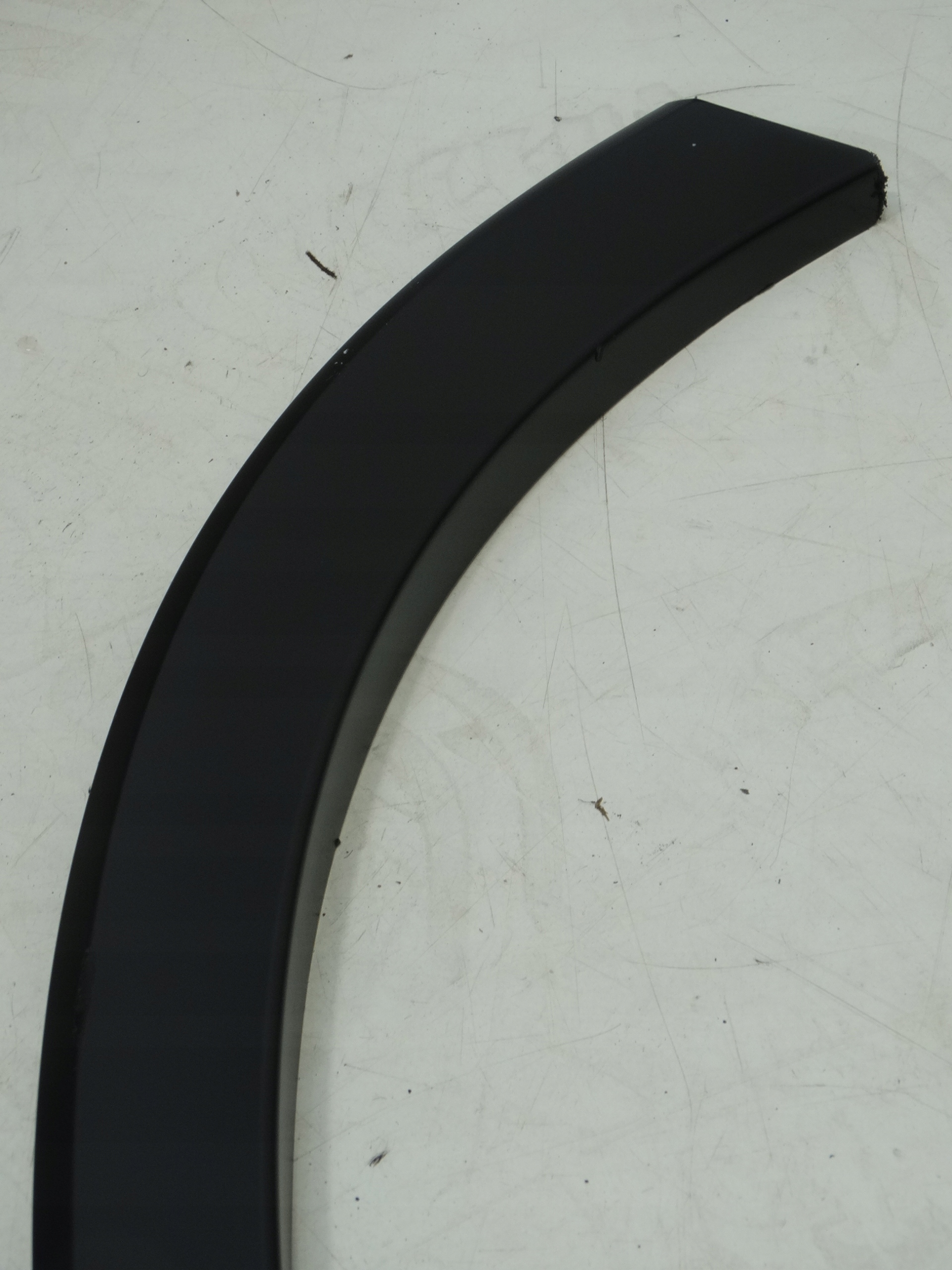 moulding cap of a bumper left front SEAT ATECA 20R.- 575854827D