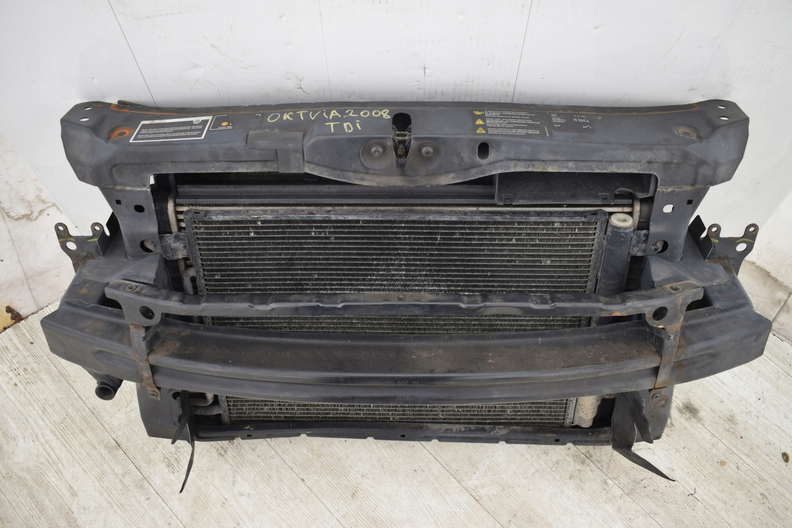 bar, wall front SKODA OCTAVIA II DIESEL