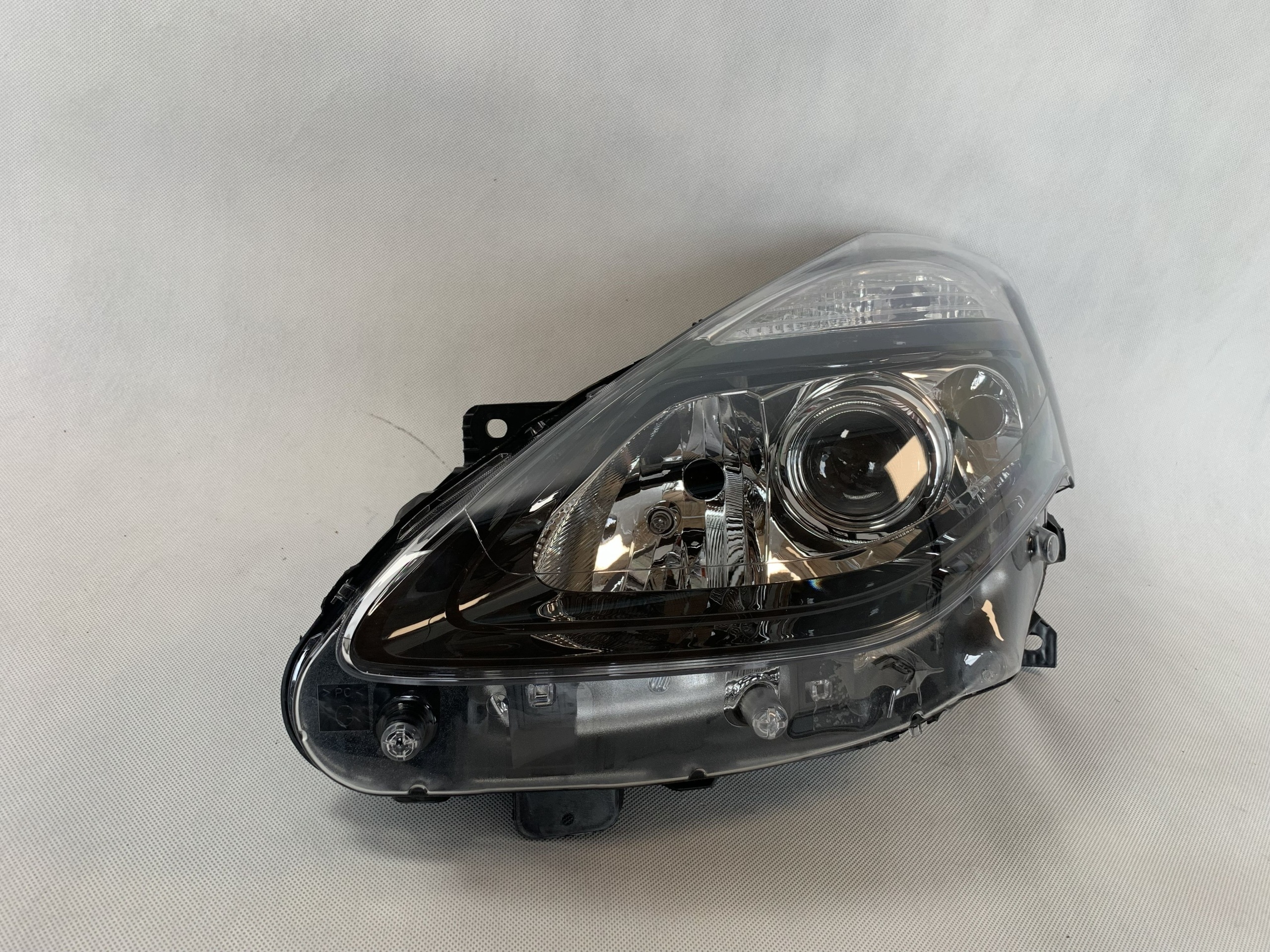 light front left reflektor Renault Clio 3 III 05-08 socz. 89903446 05.26