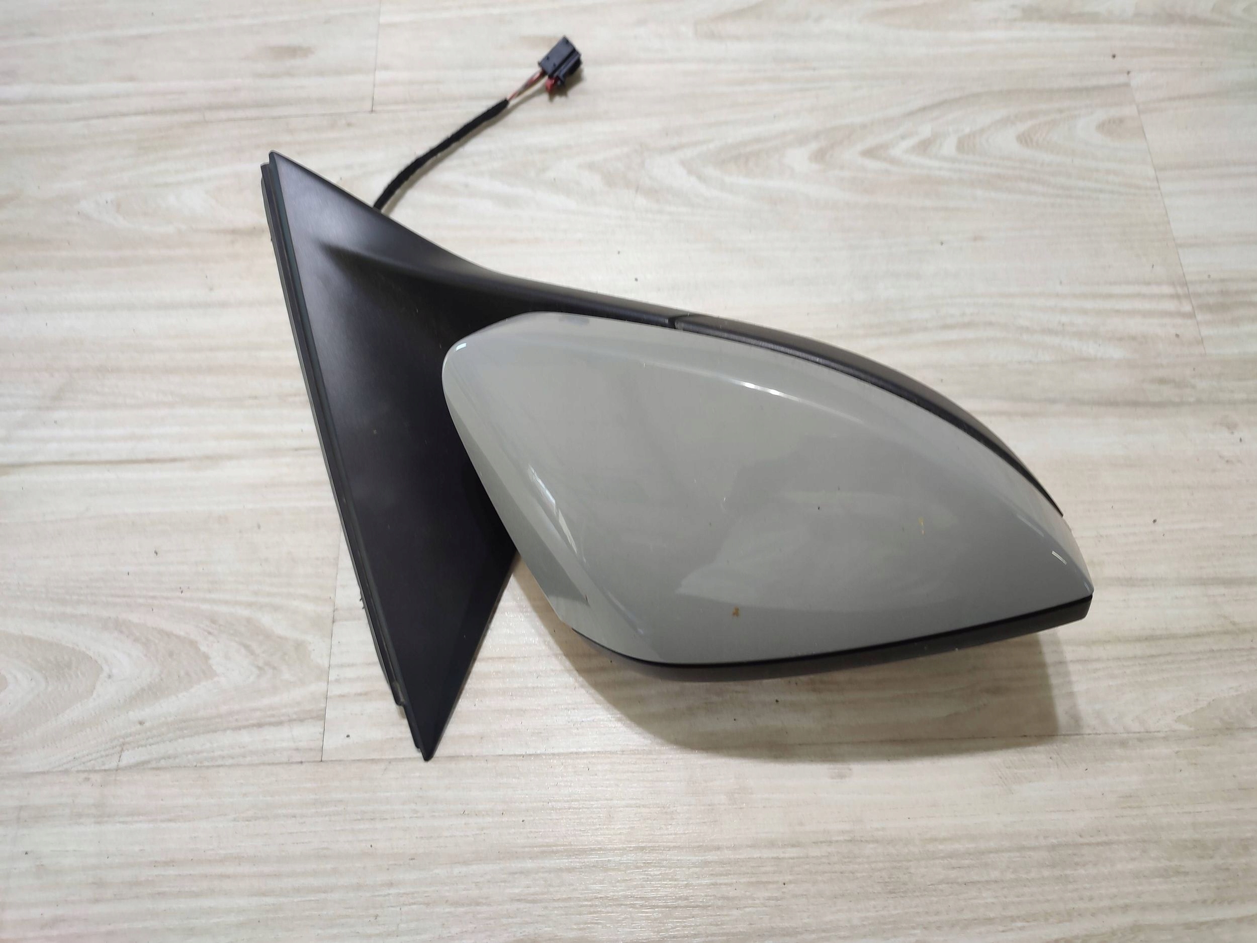 Skoda Scala 2020 front right electrics mirror side door przednich