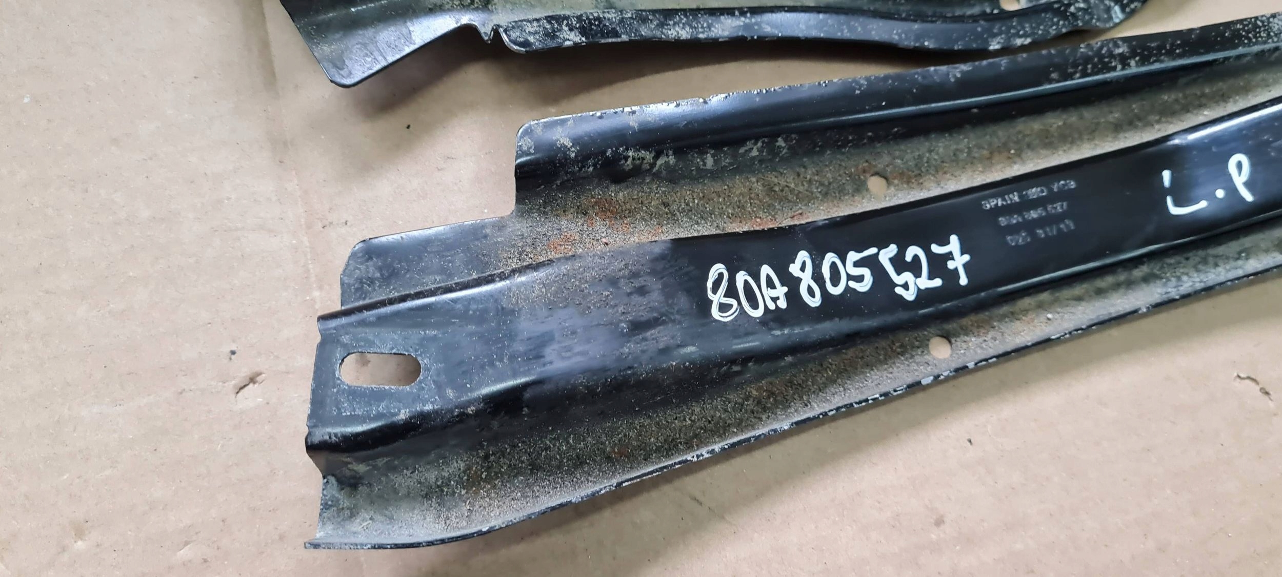 Q5 80A SQ5 bearing supports bracket holder left right 80A805527 80A805528