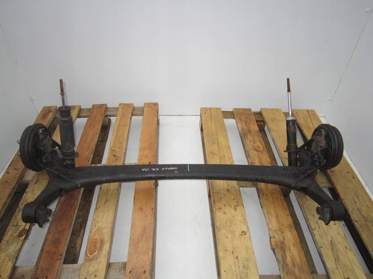 COROLLA E12 USA SEDAN BELKA ZAWIESZENIA TYLNA