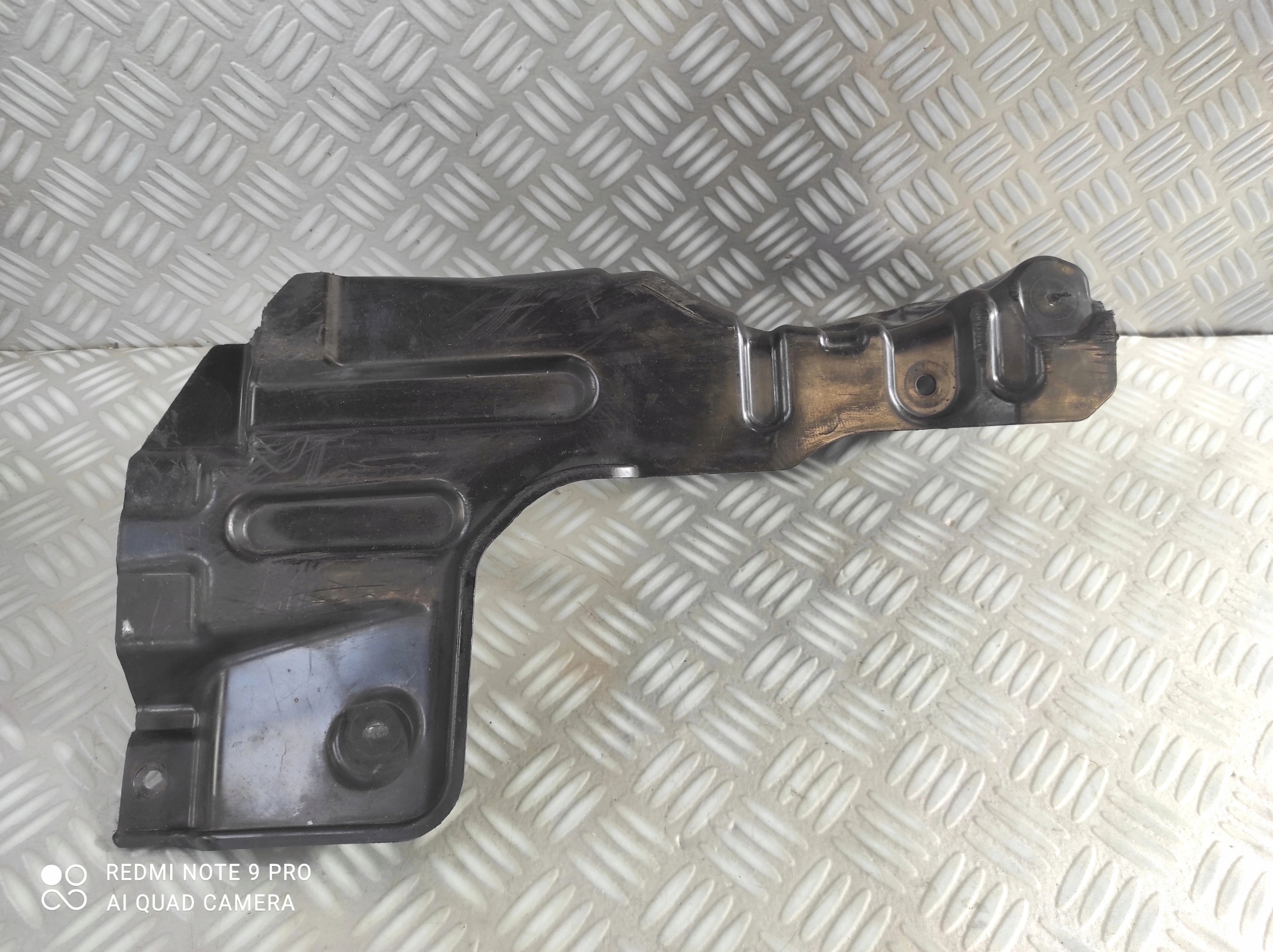 OSŁONA DOLNA SILNIKA LEWA 72392-51KL OPEL AGILA II B SUZUKI SPLASH 1.2 B Wersja Europejska