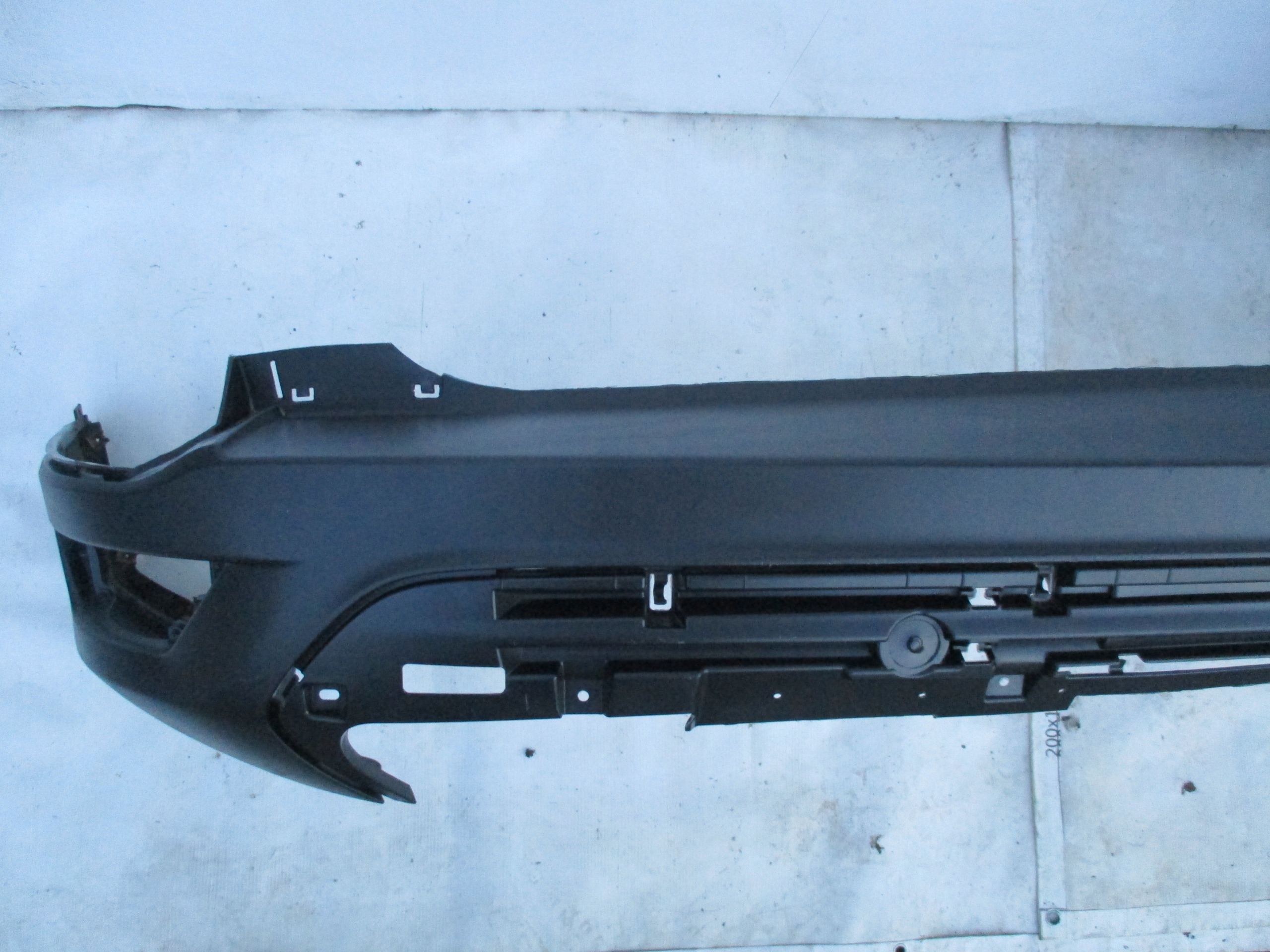 NÁRAZNÍK ZADOK FORD KUGA 13R- BEZ PDC