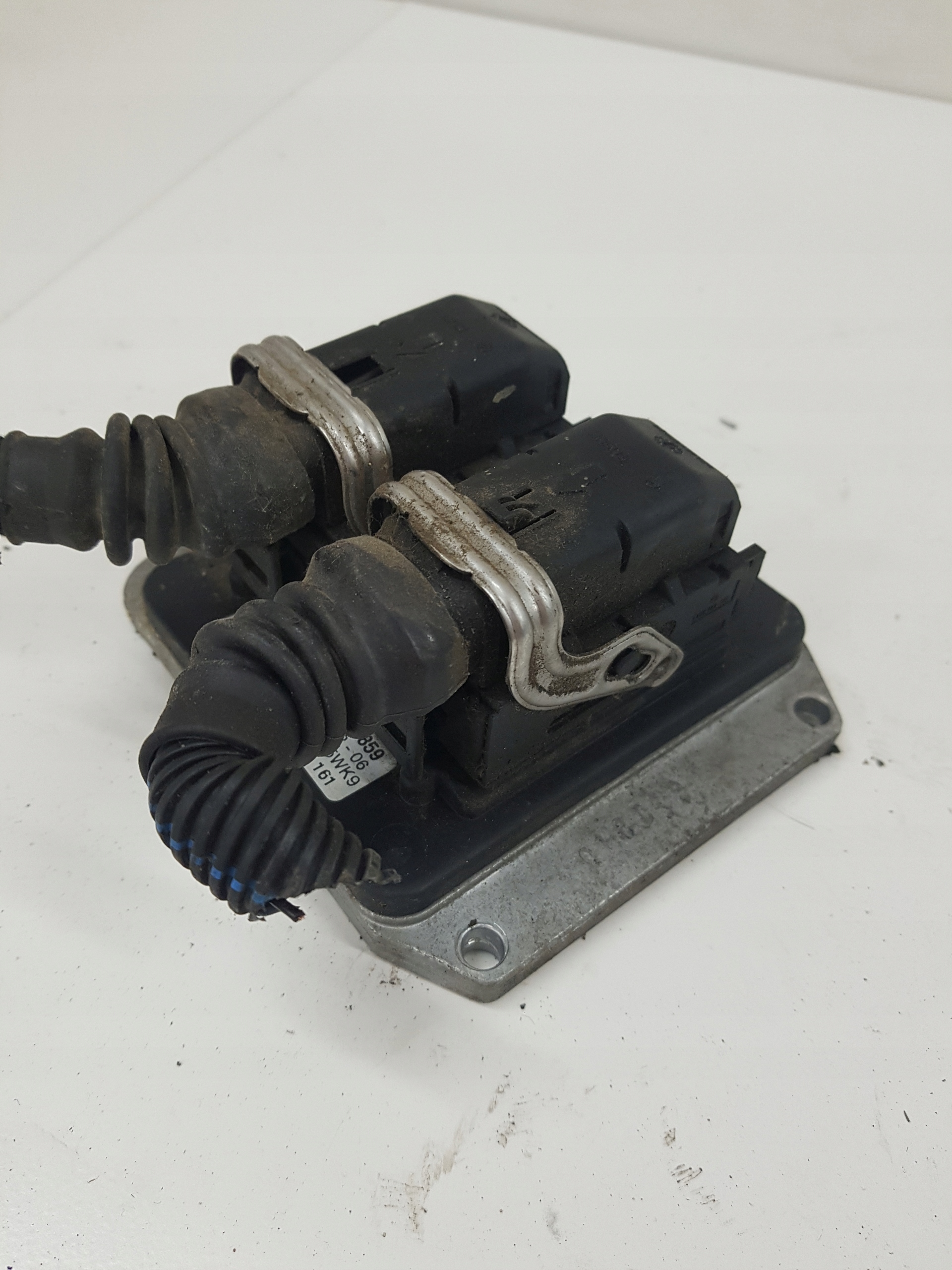 computer of the engine control unit OPEL ASTRA G 90520859