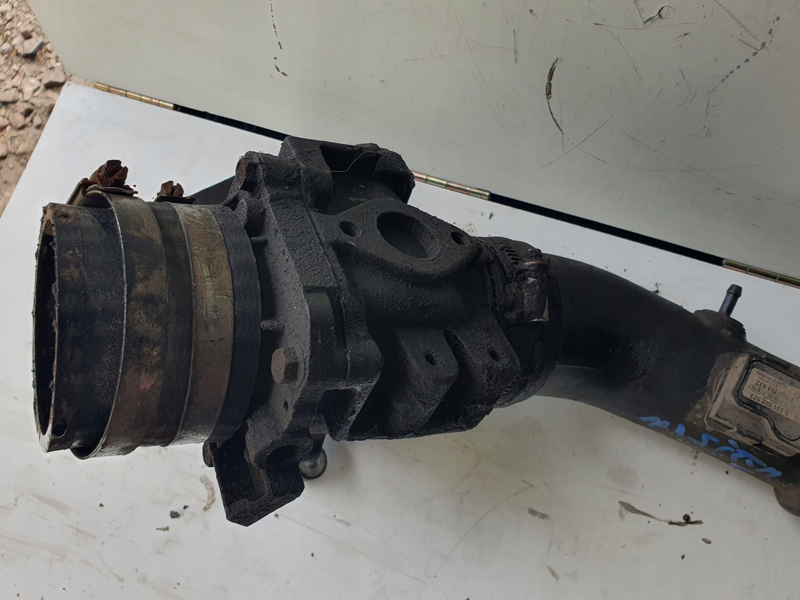 Renault Master 2 II 2.5 DCI 01- dolot rohr luft turbo