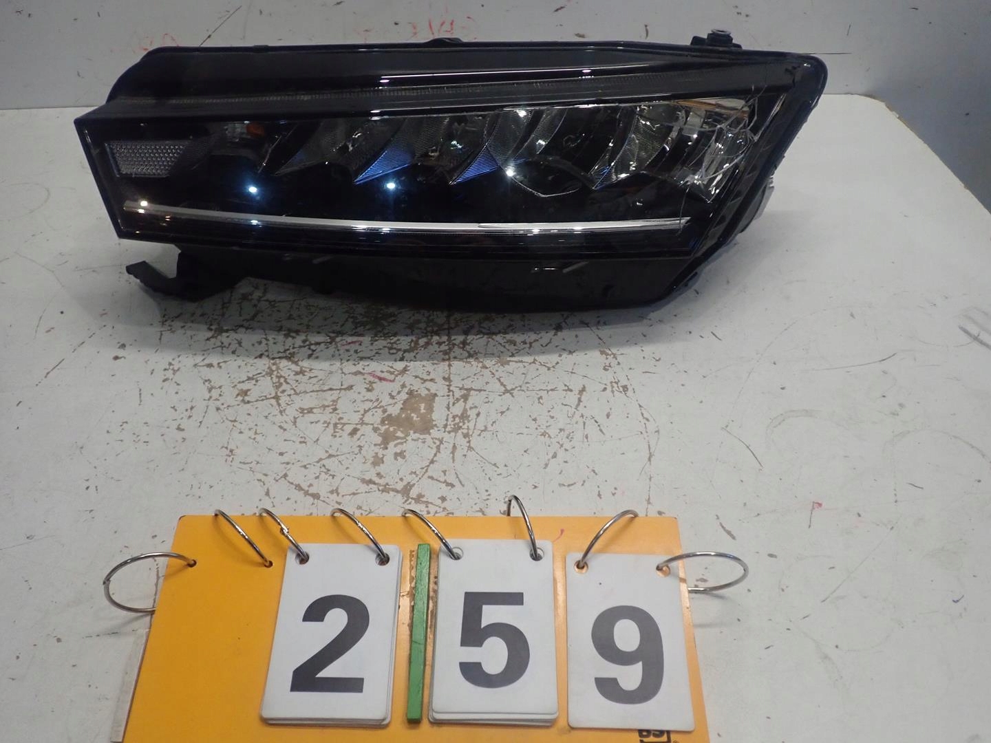 light front left SKODA OCTAVIA IV 2020- FULL LED