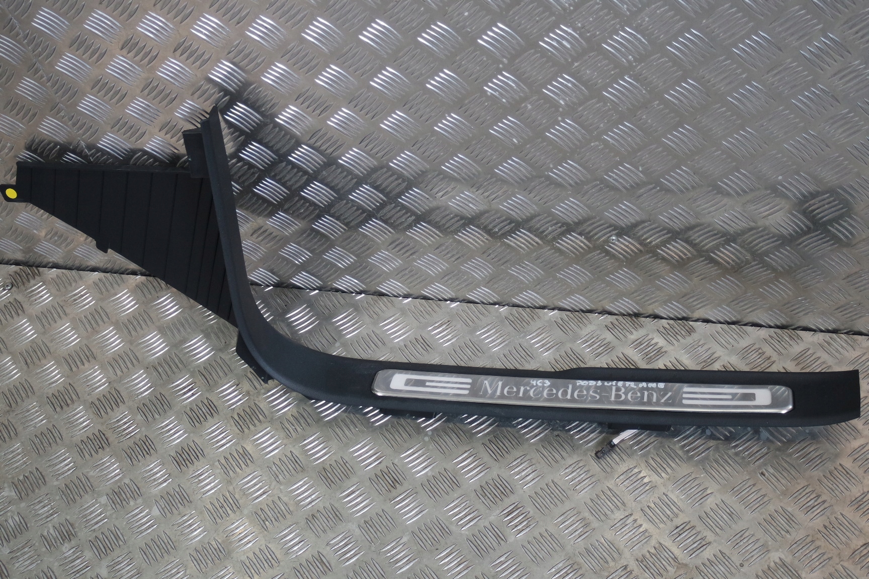 OSLONA LISTWA PODSWIET MERCEDES W463/4 A4646803302