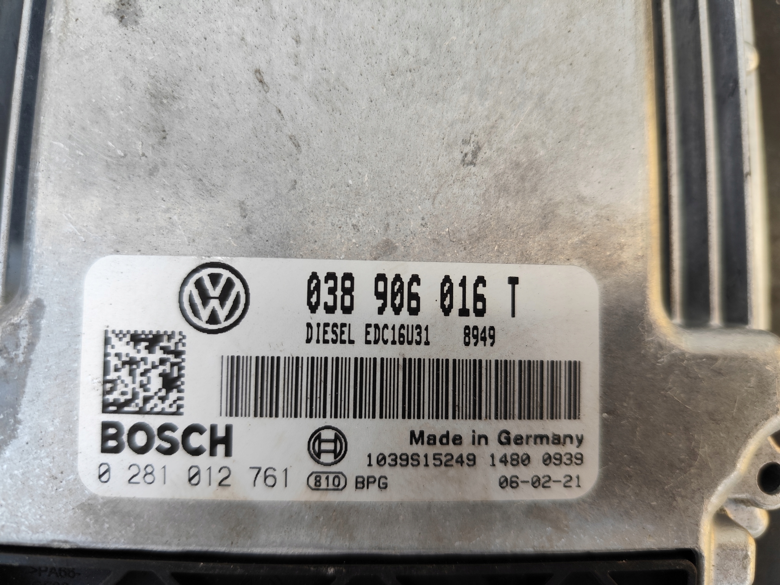VW T5 1.9 TDI control unit computer of the engine 038906016T