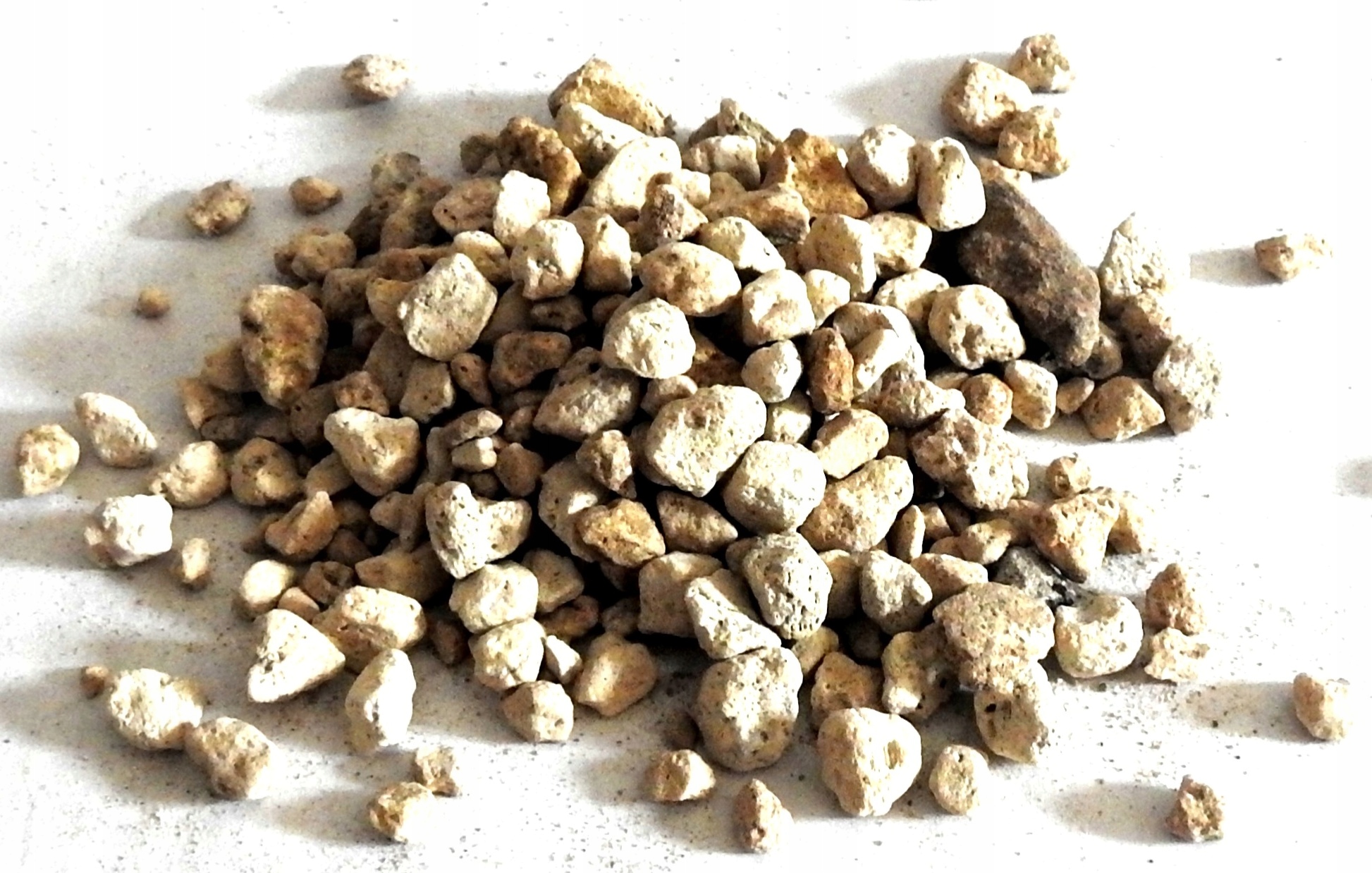 PUMEKS PUMEX WULKANICZNY OGRODNICZY LAWA PODŁOŻE DRENAŻ DODATEK 4-8 mm 1L