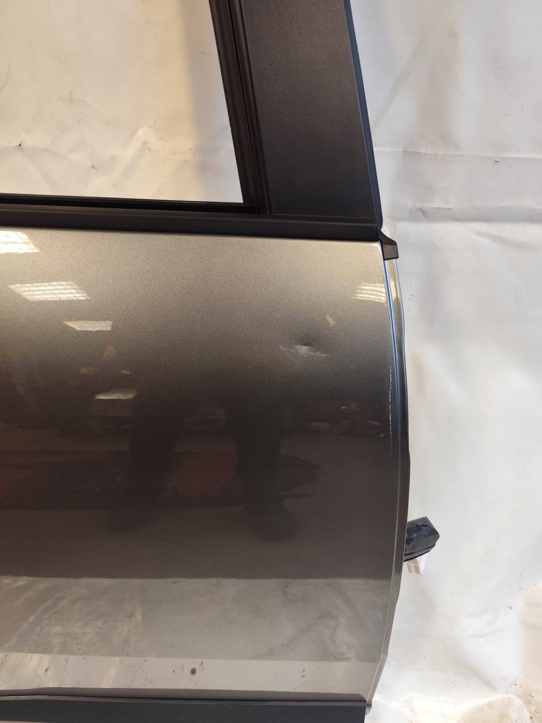 DACIA DUSTER III door rear part rear. right complete