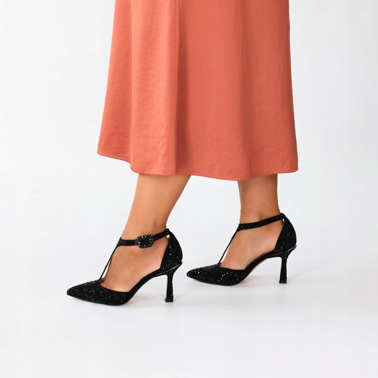 Španělské lodičky s páskem Alma En Pena V250410 Černé 39